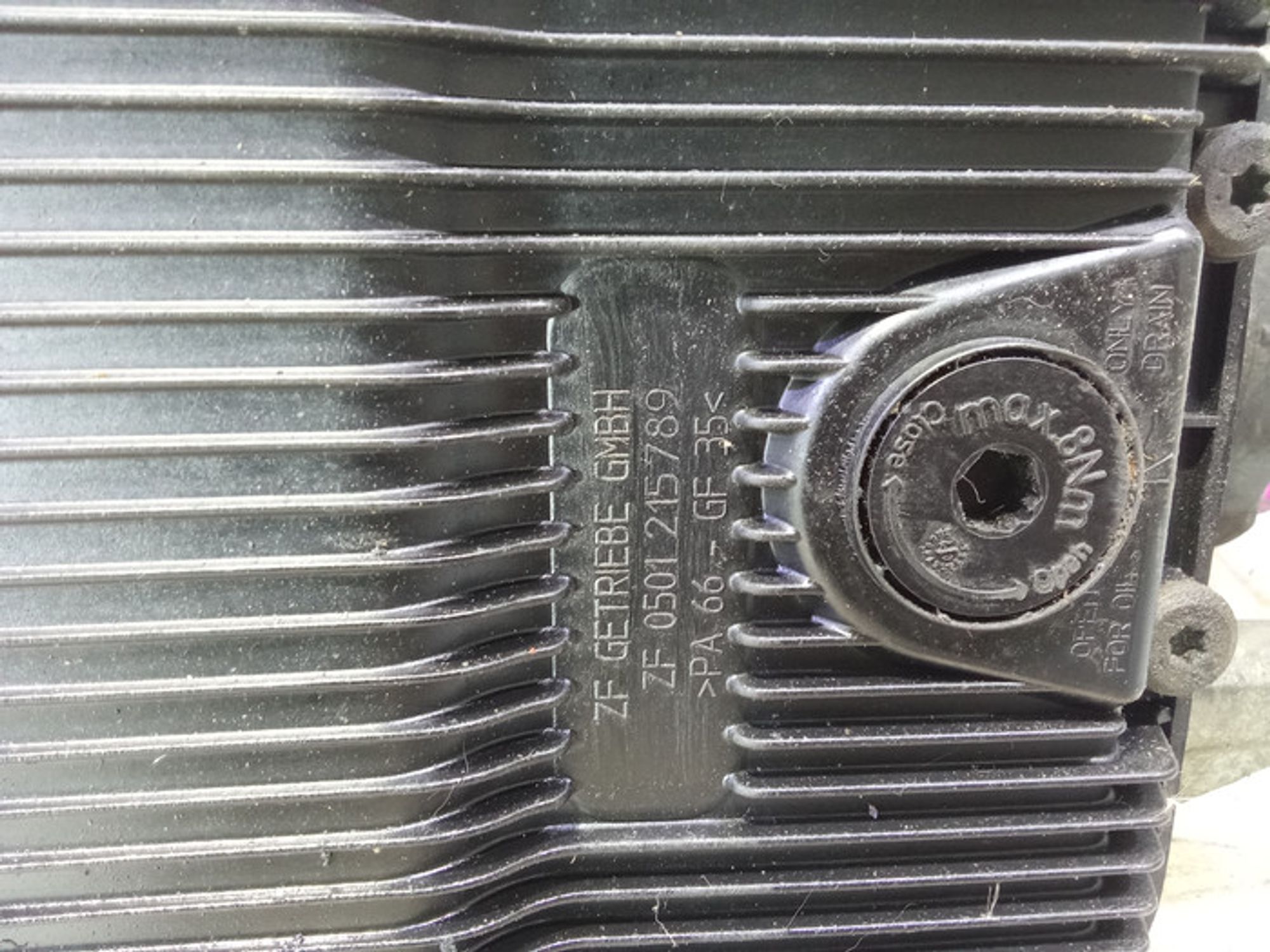 https://gcs.partsauto.market/rn-stockpro.appspot.com/thmbs/78ee0fb3787e2dce013ed29fc8a1120c/498794d359d3faa11778c9db21af68bc/c677f52b44f4a37f2d1e7aa2ea4846e4.jpg