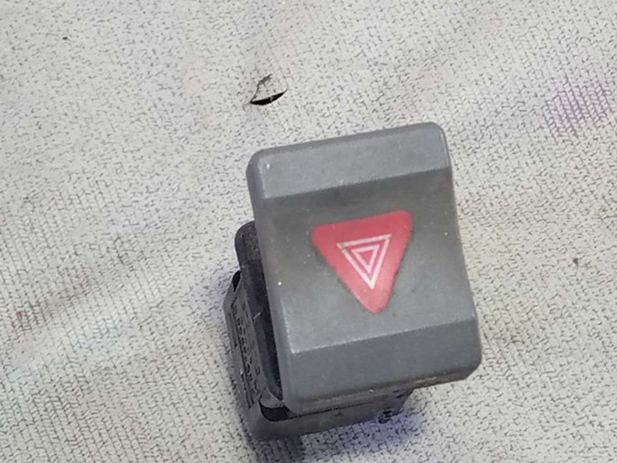 https://gcs.partsauto.market/rn-stockpro.appspot.com/thmbs/78ee0fb3787e2dce013ed29fc8a1120c/4a670dbc28f9f92e8925210548fff58b/7367b2d42637a489fddbef39327a408c.jpg