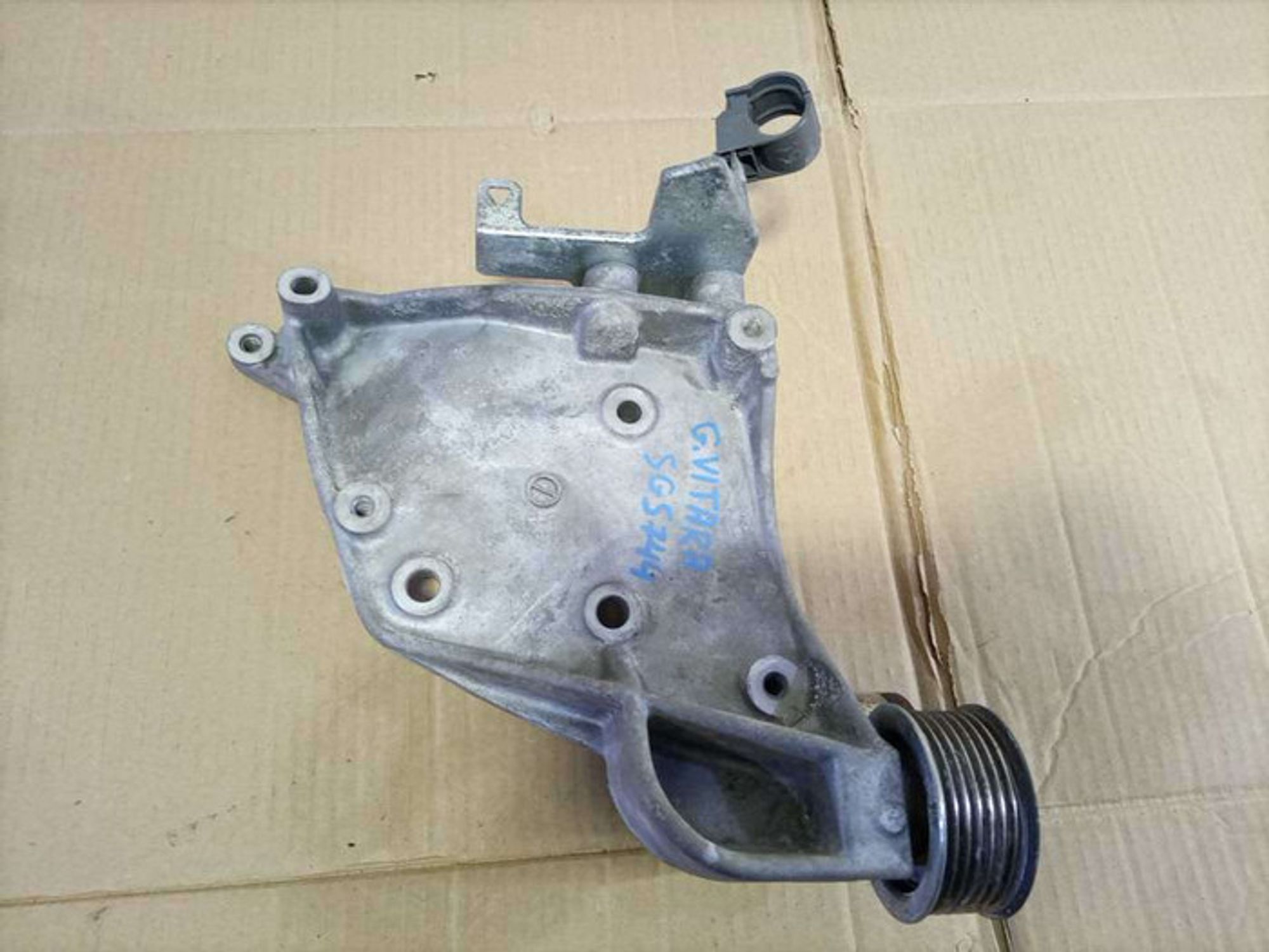 https://gcs.partsauto.market/rn-stockpro.appspot.com/thmbs/78ee0fb3787e2dce013ed29fc8a1120c/4bb2a7d9929d22d3fd7080a0b28243d0/ccffb16dcecbb2f04dd41f230b77436a.jpg