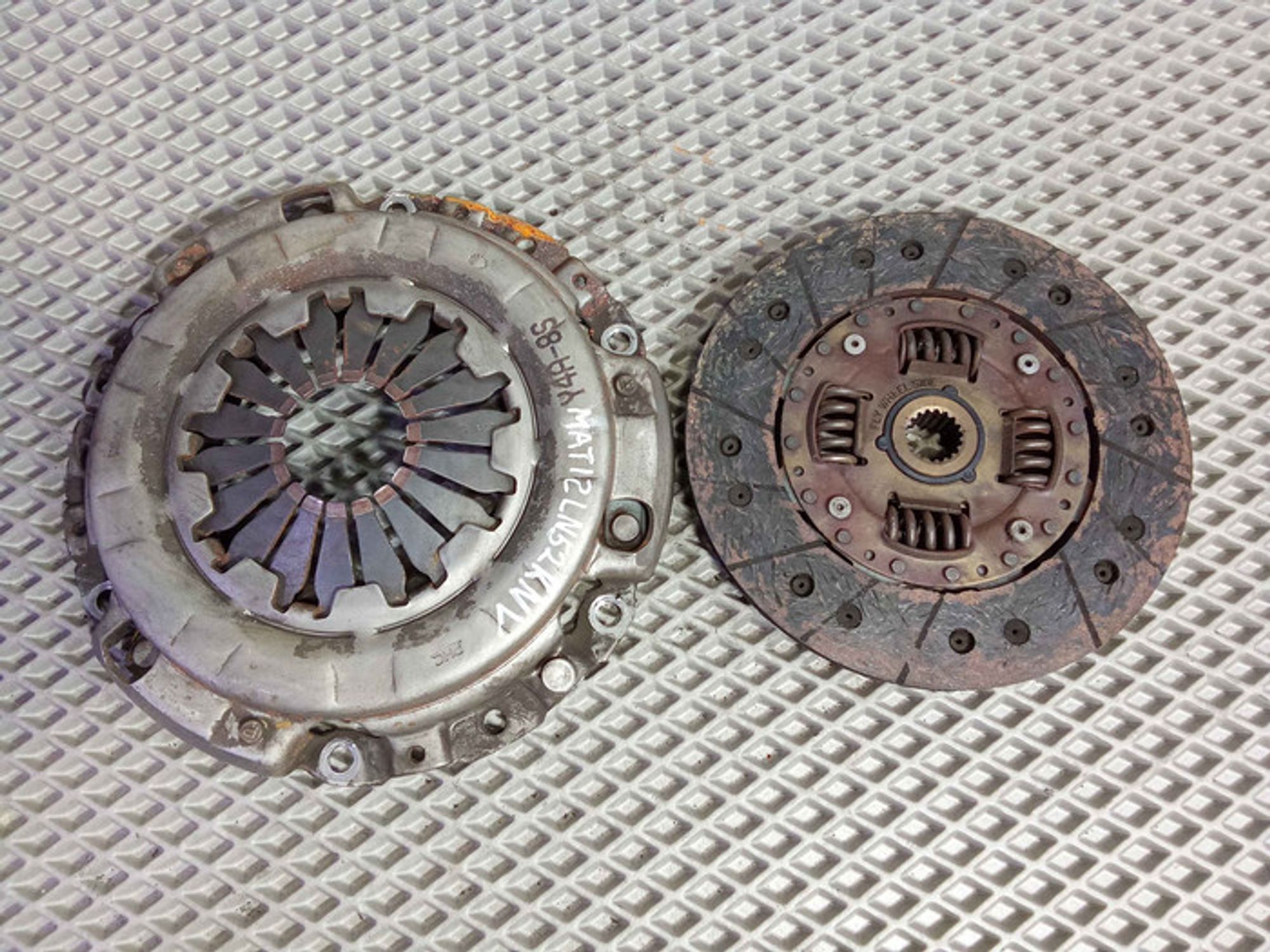 https://gcs.partsauto.market/rn-stockpro.appspot.com/thmbs/78ee0fb3787e2dce013ed29fc8a1120c/4d1e452ae98ccffd90493bf726ed3c8b/c49ba42b2a7576b37369dbc4437f412f.jpg