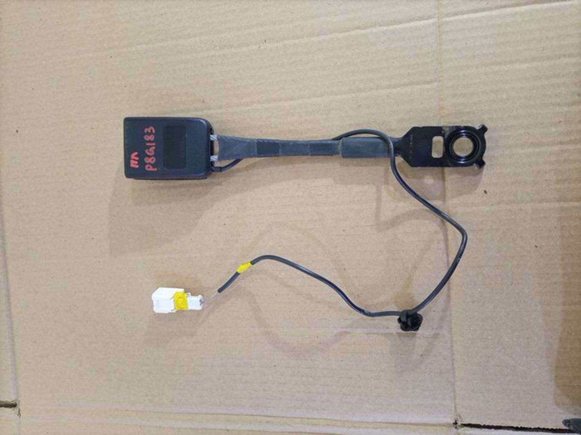 https://gcs.partsauto.market/rn-stockpro.appspot.com/thmbs/78ee0fb3787e2dce013ed29fc8a1120c/5dbe2a43184e70ee85a7736d97f5fff0/96dfd5103909540ac2f1008952e394f3.jpg