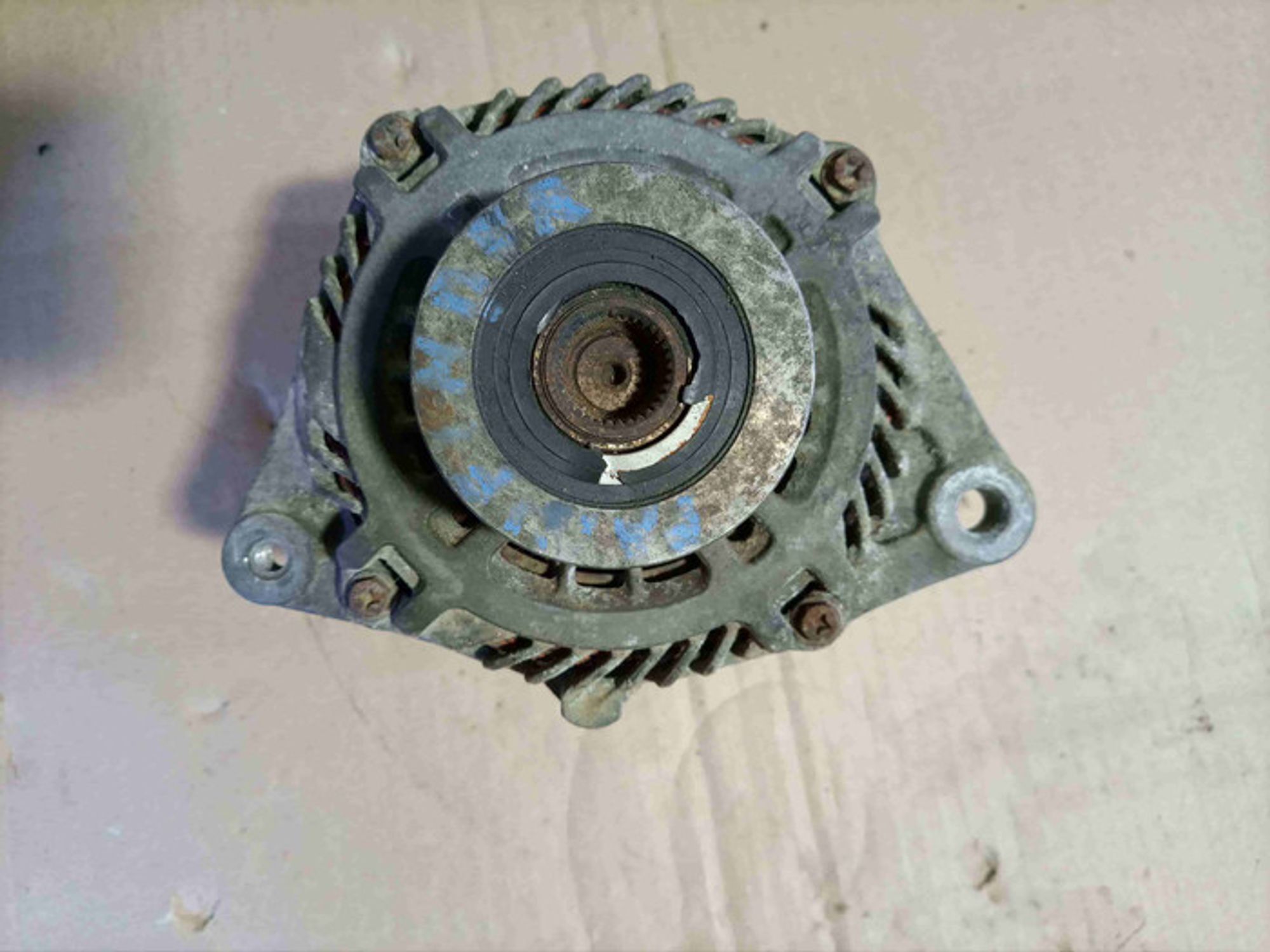 https://gcs.partsauto.market/rn-stockpro.appspot.com/thmbs/78ee0fb3787e2dce013ed29fc8a1120c/608cfa983ce4358f66665a9ec3b255f8/bd7915d1f3c2a00ee32231818a1949dd.jpg