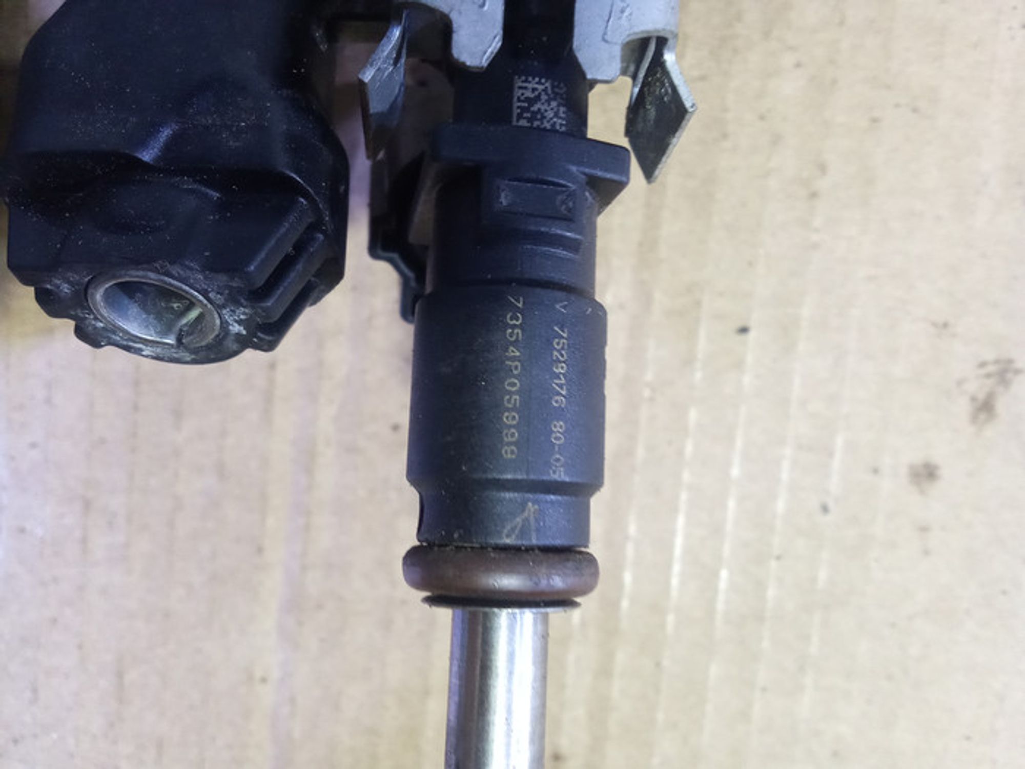 https://gcs.partsauto.market/rn-stockpro.appspot.com/thmbs/78ee0fb3787e2dce013ed29fc8a1120c/63def6d80721d5c1eb7dc1804eb53c5c/8468587a4a5d501287cb49f02d84e3f9.jpg