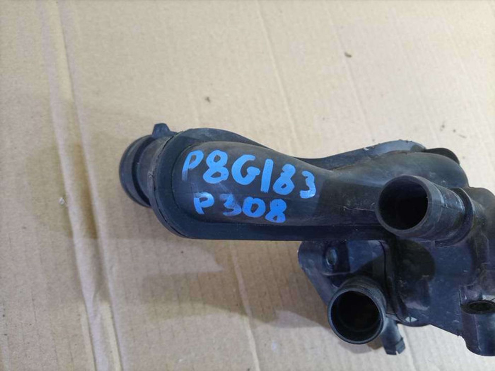 https://gcs.partsauto.market/rn-stockpro.appspot.com/thmbs/78ee0fb3787e2dce013ed29fc8a1120c/67a3542b112f0bdb6e9e79b3fd6b7fe2/bbaa57ee6b10a86c7eec75b83acb0a03.jpg