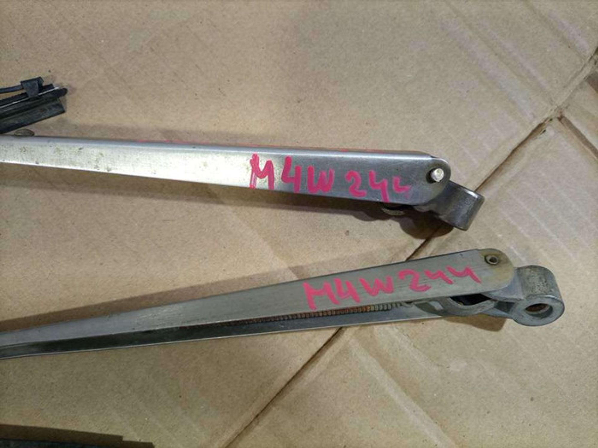 https://gcs.partsauto.market/rn-stockpro.appspot.com/thmbs/78ee0fb3787e2dce013ed29fc8a1120c/68f901f46da402d396fcae83db8681fb/a955fc3a23dfc04f30dca5a734336a66.jpg