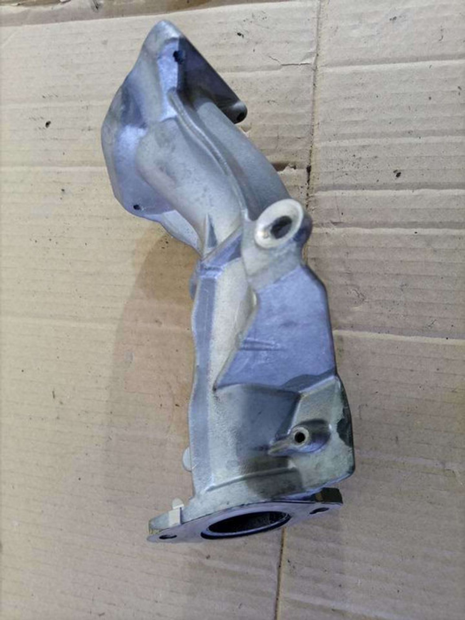 https://gcs.partsauto.market/rn-stockpro.appspot.com/thmbs/78ee0fb3787e2dce013ed29fc8a1120c/8394d1705d0f248d4cf9f5480773a909/f63a0e229b31a922c8546575e2a8733f.jpg