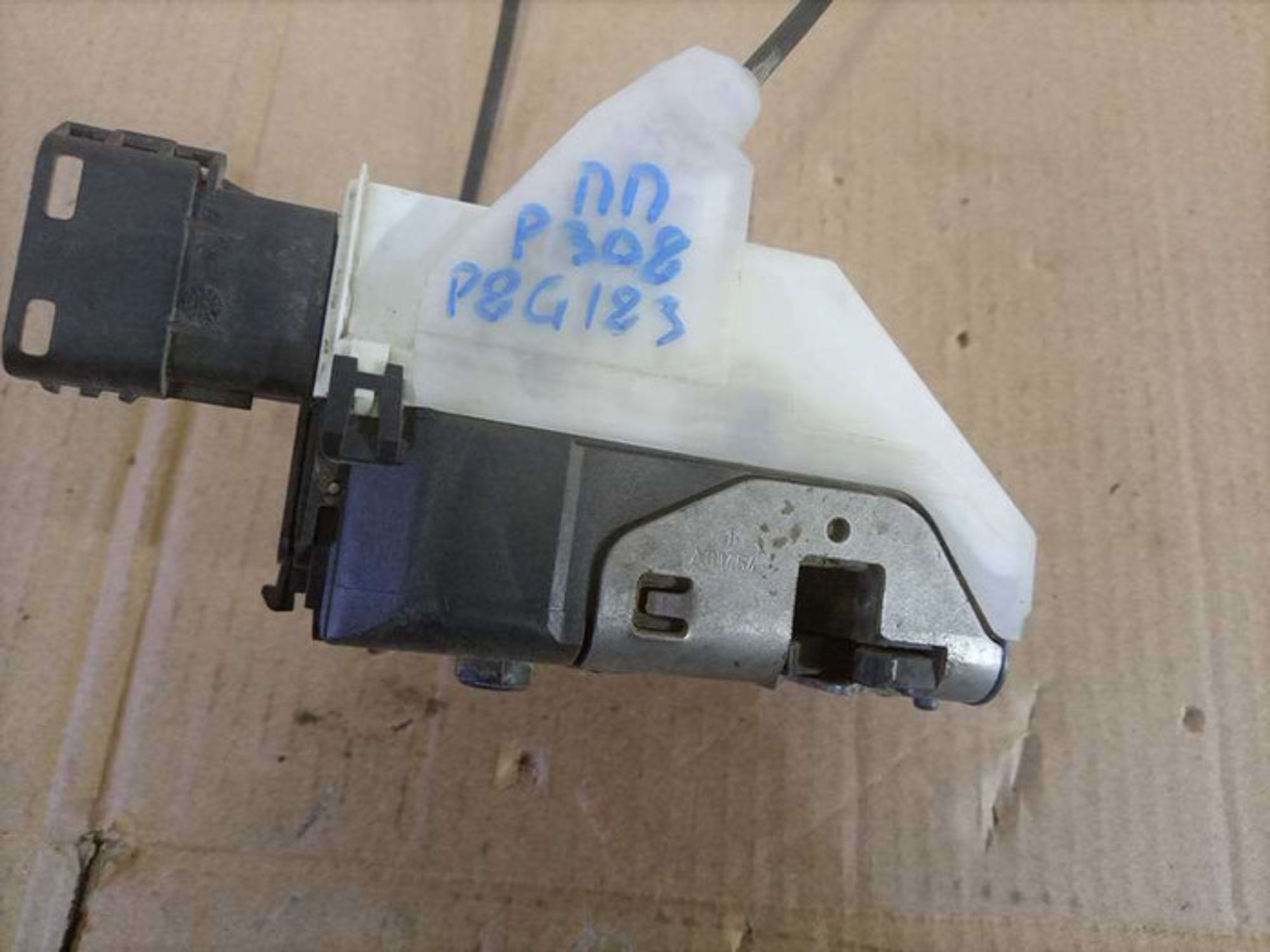 https://gcs.partsauto.market/rn-stockpro.appspot.com/thmbs/78ee0fb3787e2dce013ed29fc8a1120c/85e57cd199c03c13ee4ac811846ce0f6/13f06717a870e7a10c2f7b352c491dc6.jpg