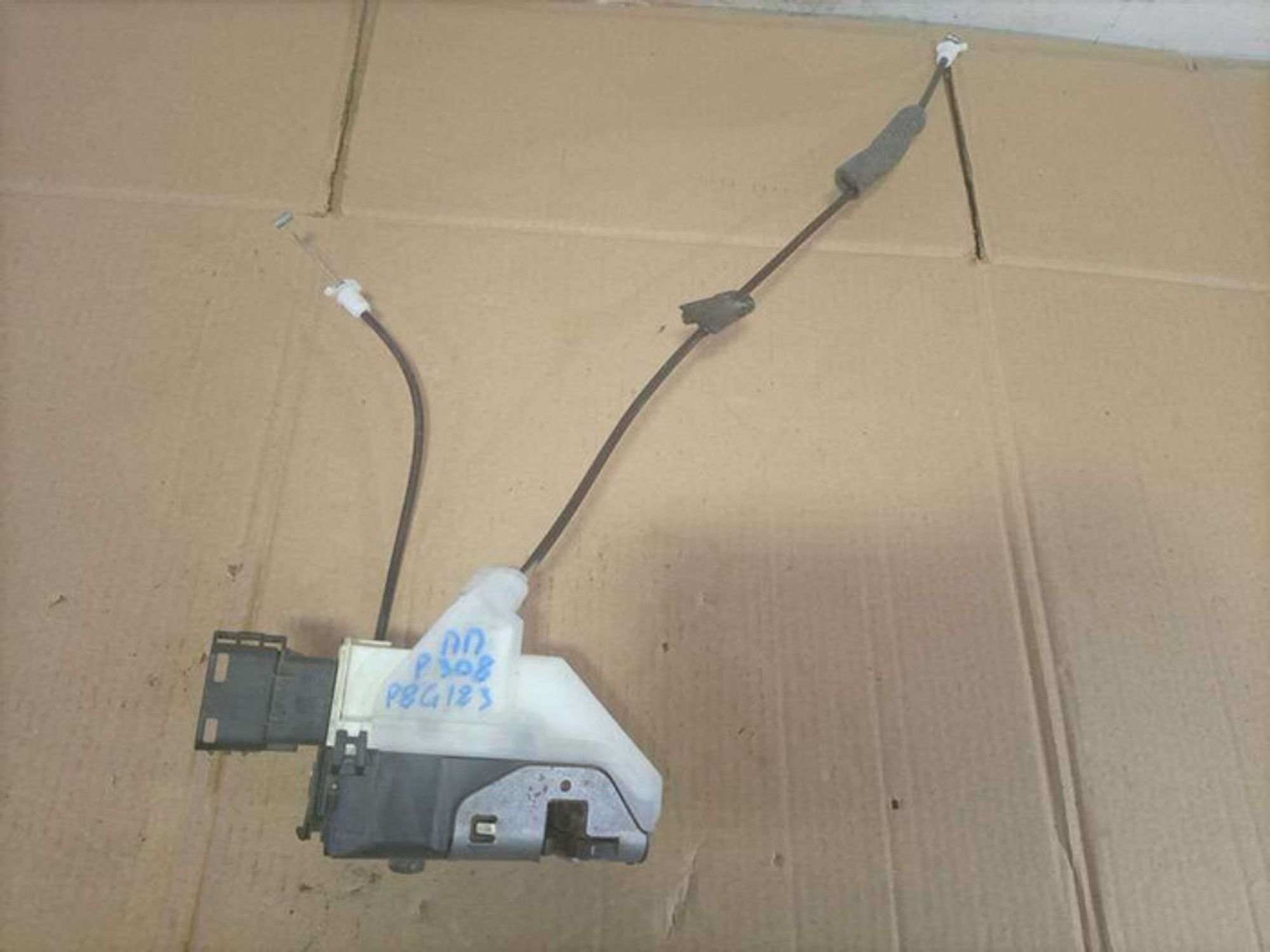 https://gcs.partsauto.market/rn-stockpro.appspot.com/thmbs/78ee0fb3787e2dce013ed29fc8a1120c/85e57cd199c03c13ee4ac811846ce0f6/7929247ea1f54eaac4987dd9fc0c5066.jpg