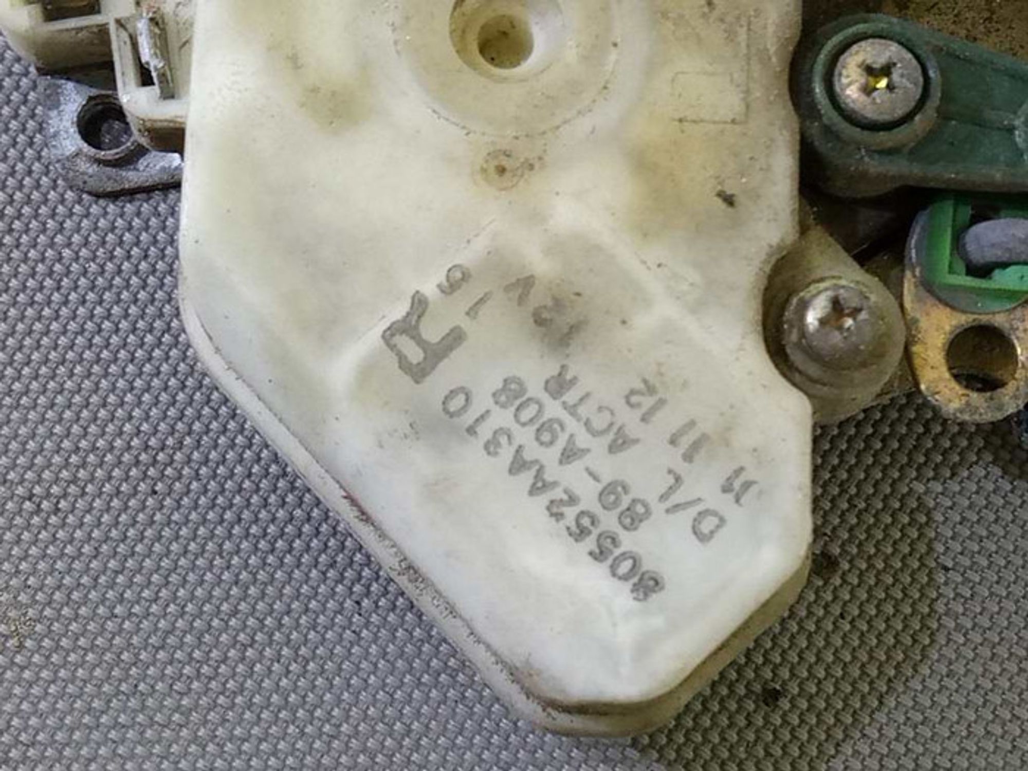 https://gcs.partsauto.market/rn-stockpro.appspot.com/thmbs/78ee0fb3787e2dce013ed29fc8a1120c/94bcbf6ae39e7f23ffc100ba2f93adc0/aab9c741ee370584275c5fc39c10ca17.jpg