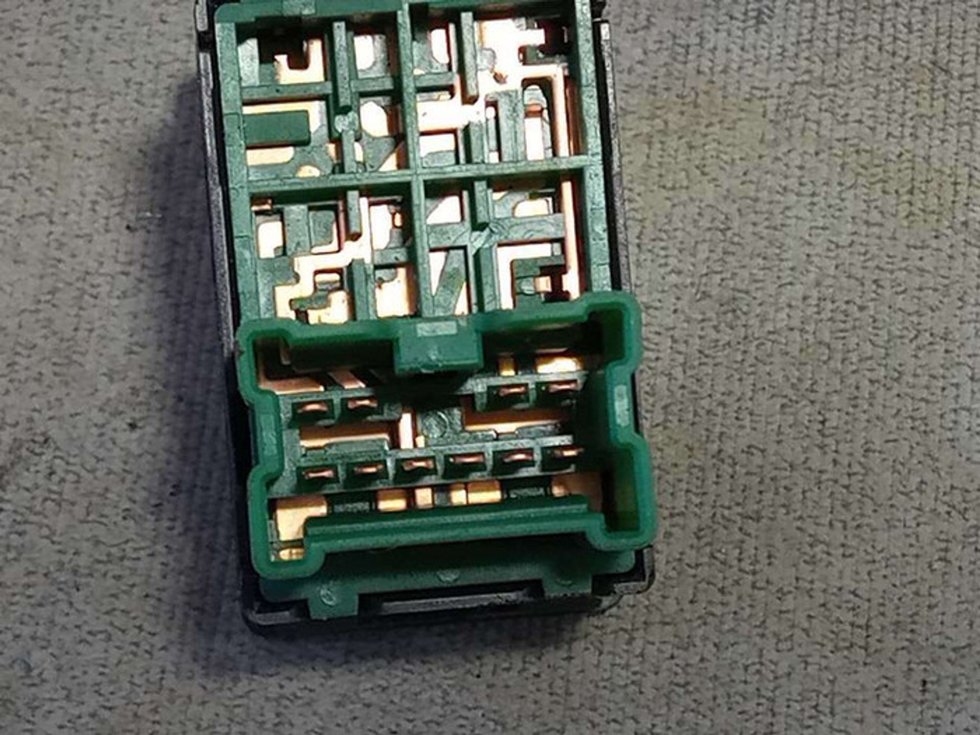 https://gcs.partsauto.market/rn-stockpro.appspot.com/thmbs/78ee0fb3787e2dce013ed29fc8a1120c/97040f7200e5655f99d67572877500a5/f2621c8ab198f96be852d805926afa70.jpg