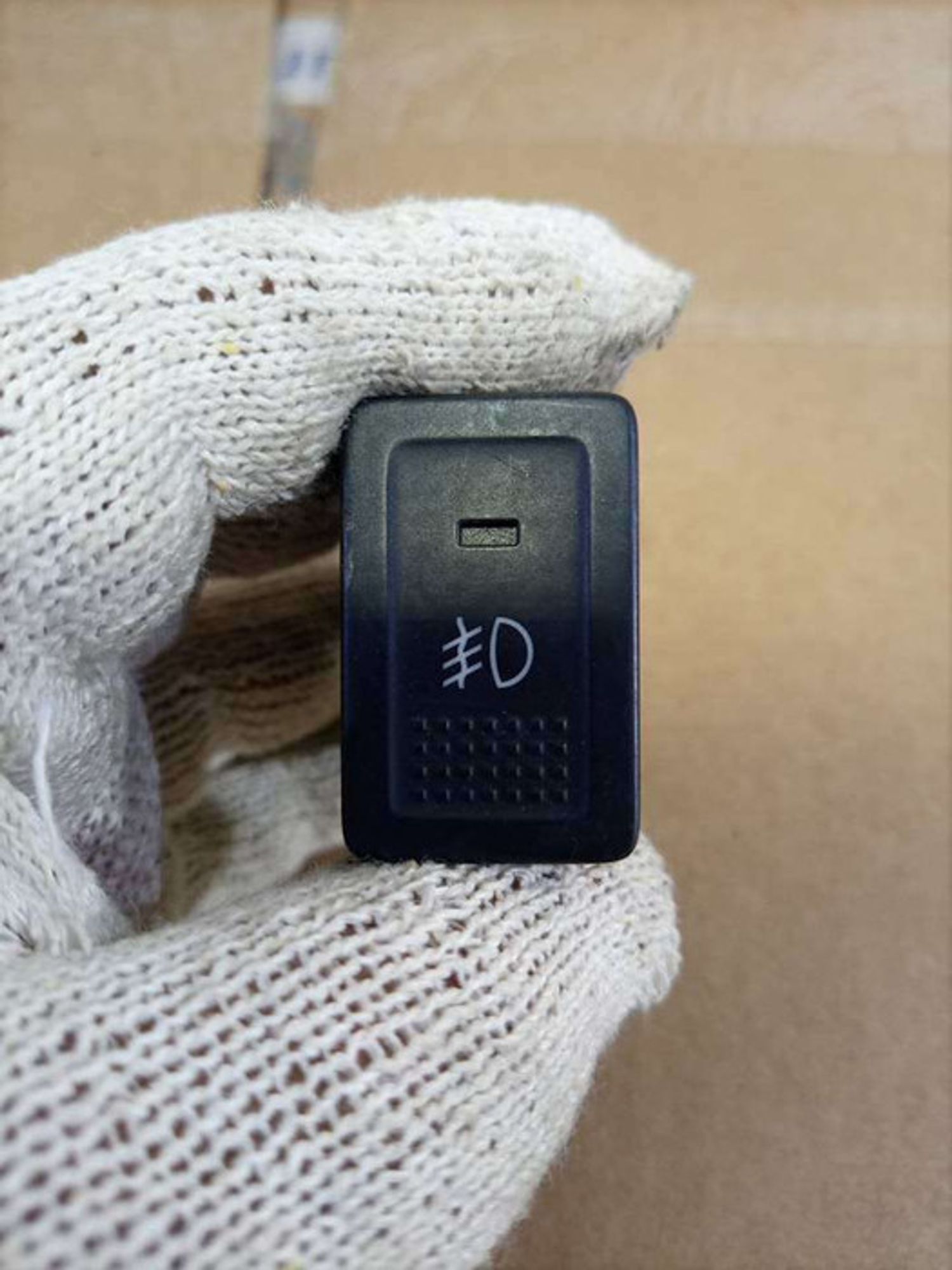 https://gcs.partsauto.market/rn-stockpro.appspot.com/thmbs/78ee0fb3787e2dce013ed29fc8a1120c/a1e6e6b82e143eecf6bc8f3de103a43a/f04734be7bacb802de0dfb815ef73fc3.jpg