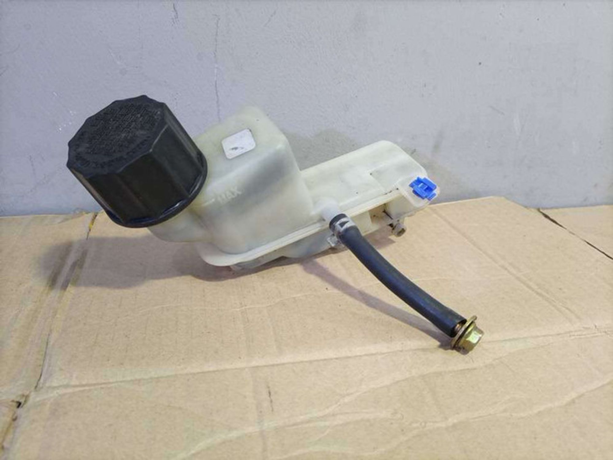 https://gcs.partsauto.market/rn-stockpro.appspot.com/thmbs/78ee0fb3787e2dce013ed29fc8a1120c/a4841e1a1fa16cf04cb744b195dc5369/e5816643e2e617d9d5818fa282c9f216.jpg