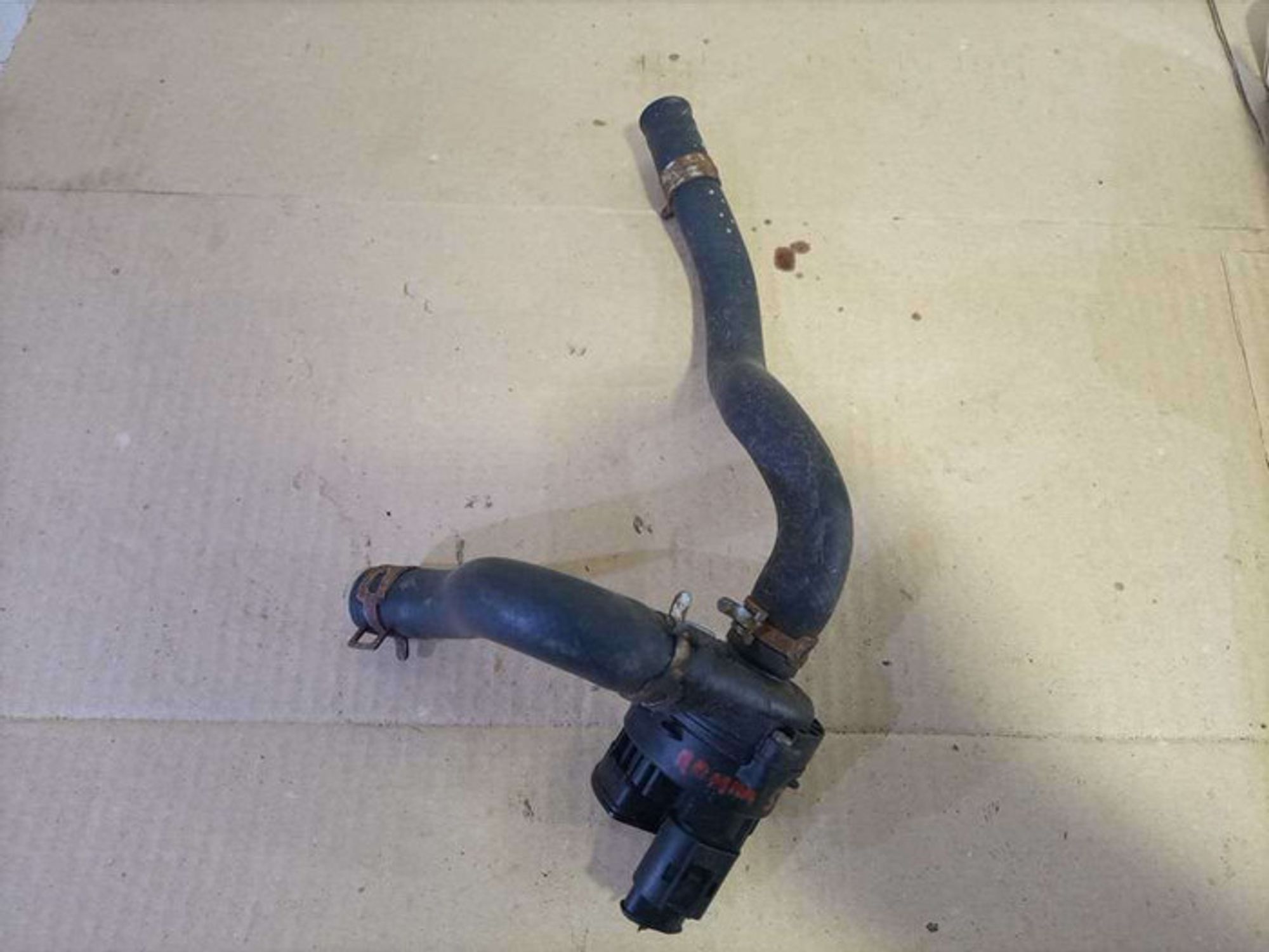https://gcs.partsauto.market/rn-stockpro.appspot.com/thmbs/78ee0fb3787e2dce013ed29fc8a1120c/a4c20f7bff5af85ddca6520705f43a23/814e718e1f2fe402699d74b4a306a947.jpg