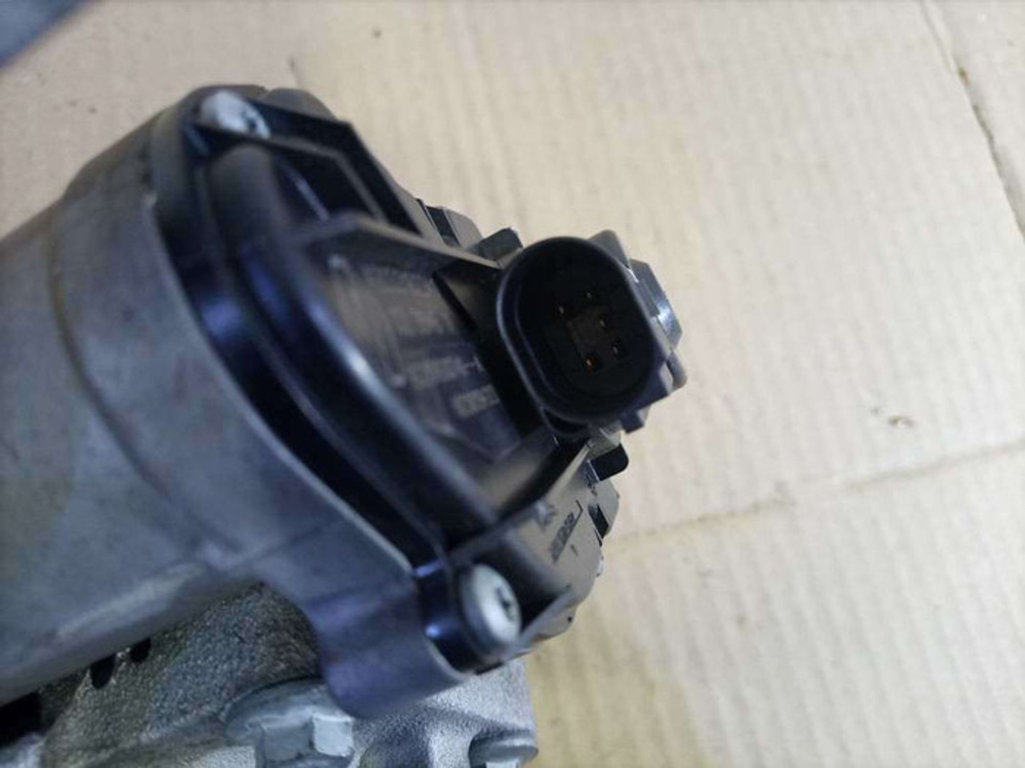 https://gcs.partsauto.market/rn-stockpro.appspot.com/thmbs/78ee0fb3787e2dce013ed29fc8a1120c/c0fb6d2da96d470e508b24872e56a6b1/eb7cffd8c1eaad127e5553869367c568.jpg