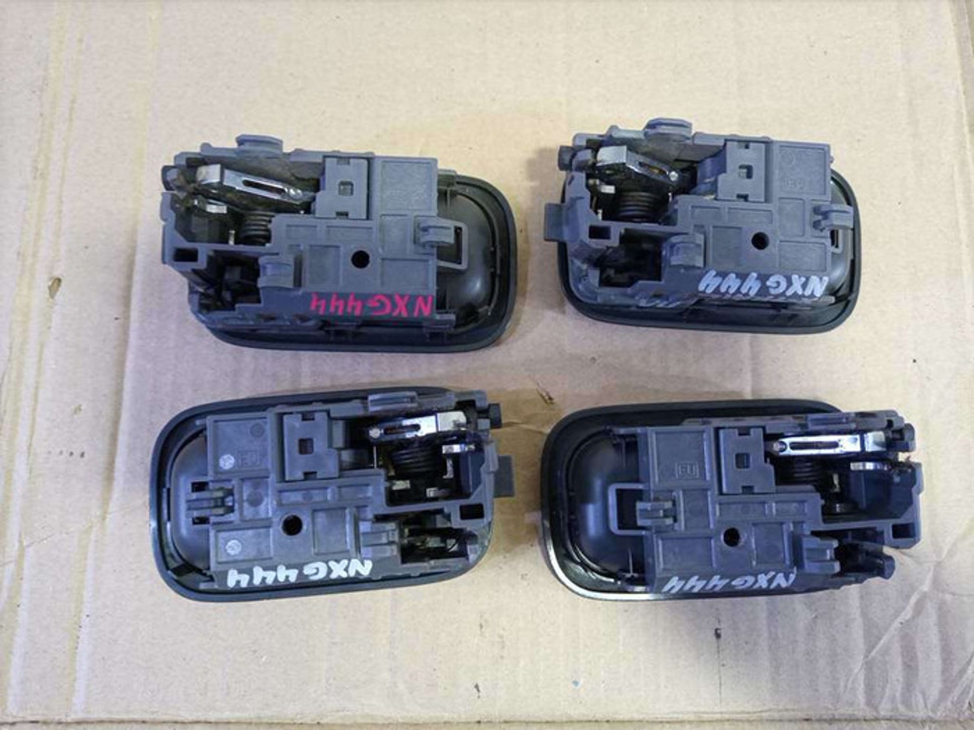 https://gcs.partsauto.market/rn-stockpro.appspot.com/thmbs/78ee0fb3787e2dce013ed29fc8a1120c/c4c149856d77d2009c61cebc10206872/677c3040aa6bf7b0a47daa9621c967a4.jpg