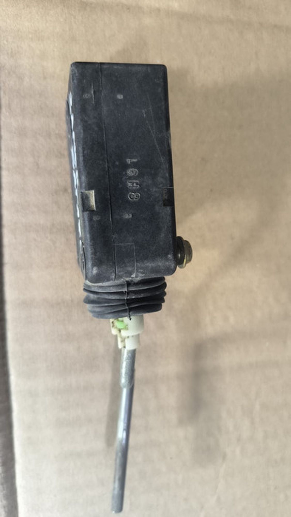 https://gcs.partsauto.market/rn-stockpro.appspot.com/thmbs/78ee0fb3787e2dce013ed29fc8a1120c/cd8ff0f7919c94764966f19fb10d4d85/8691c1fc04b185335a9d3ec542747dba.jpg