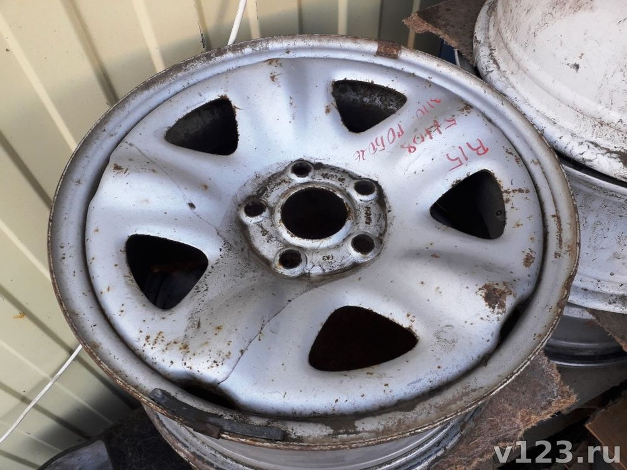 https://gcs.partsauto.market/rn-stockpro.appspot.com/thmbs/78ee0fb3787e2dce013ed29fc8a1120c/ceada8516e9e7236a1adfa557fa718f9/394489518bd78ab31f3628904a01393a.jpg