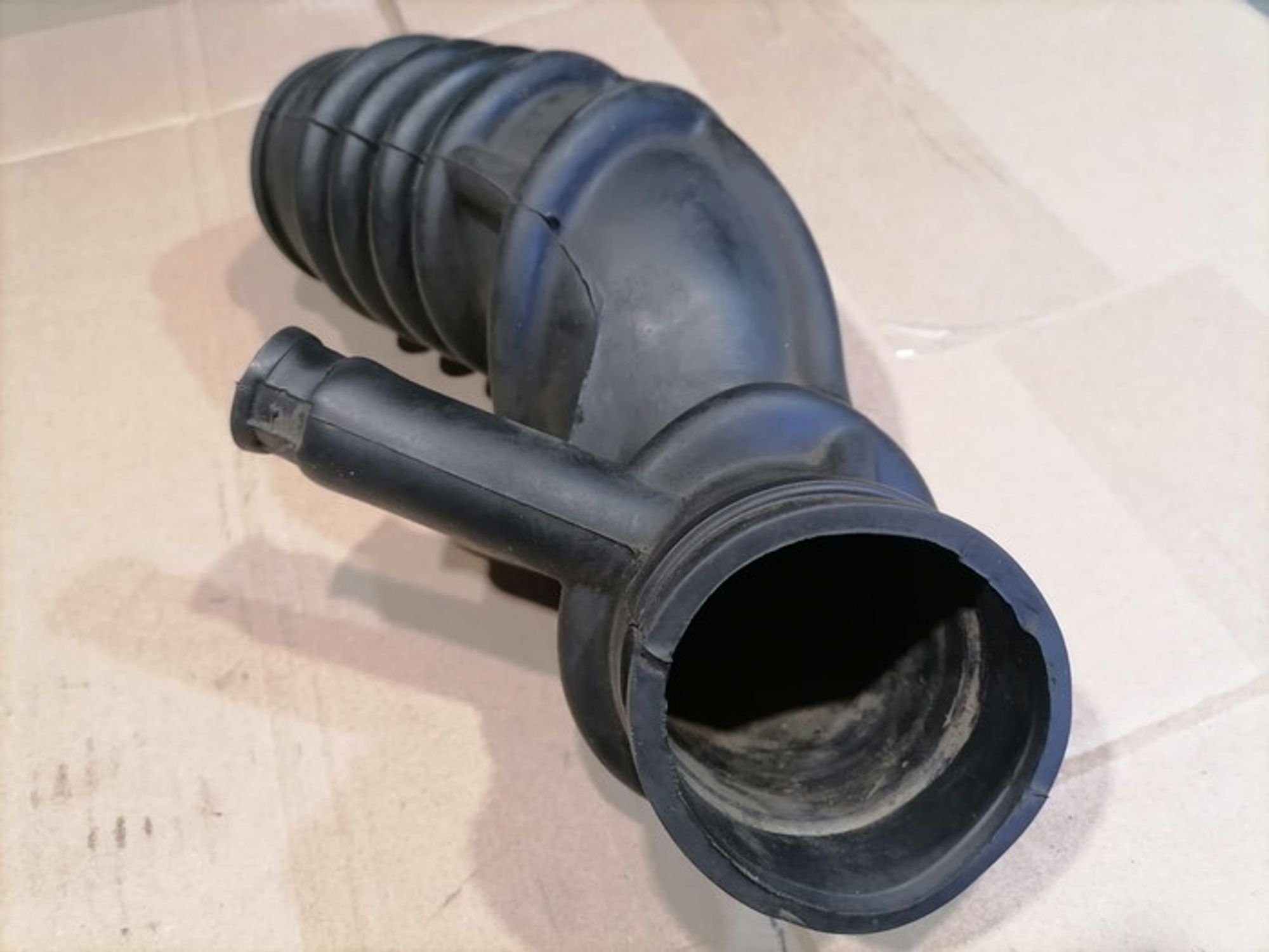 https://gcs.partsauto.market/rn-stockpro.appspot.com/thmbs/78ee0fb3787e2dce013ed29fc8a1120c/de9b45a2f13fee2d4e6c6e9a4ef6e065/28784e1e4aeca1d177f39ce6aff77898.jpg