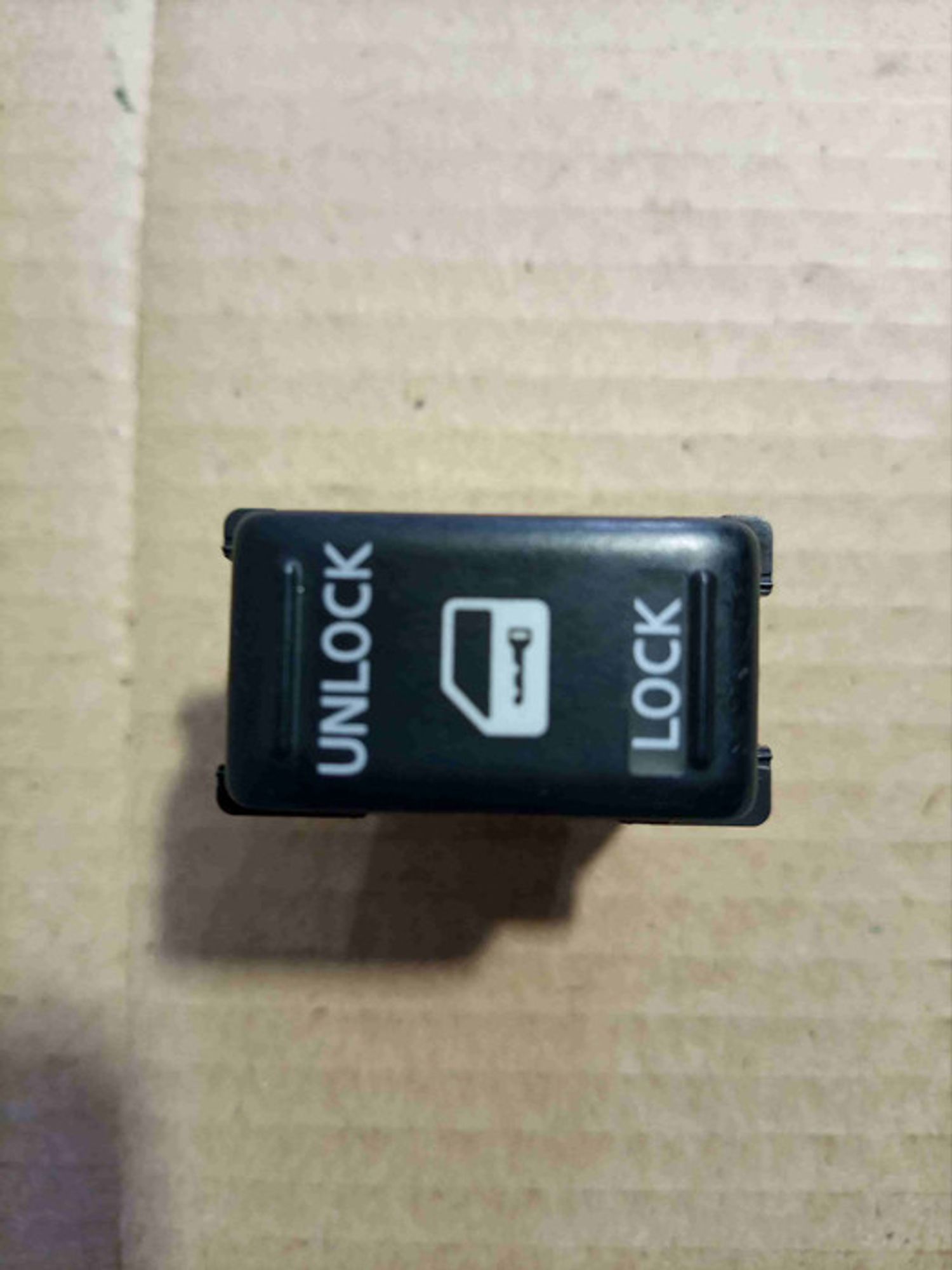 https://gcs.partsauto.market/rn-stockpro.appspot.com/thmbs/78ee0fb3787e2dce013ed29fc8a1120c/e1c574a3158e9367f4c4d00cc3ce1998/939d28c80ba670ec574131a0cbacef7b.jpg