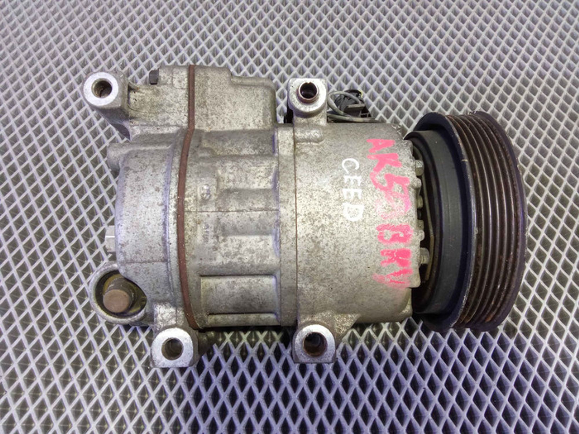 https://gcs.partsauto.market/rn-stockpro.appspot.com/thmbs/78ee0fb3787e2dce013ed29fc8a1120c/f613aab90744cf79dcad7f947351c5d7/ae13e5fae0732ce40028eacedbfc5275.jpg