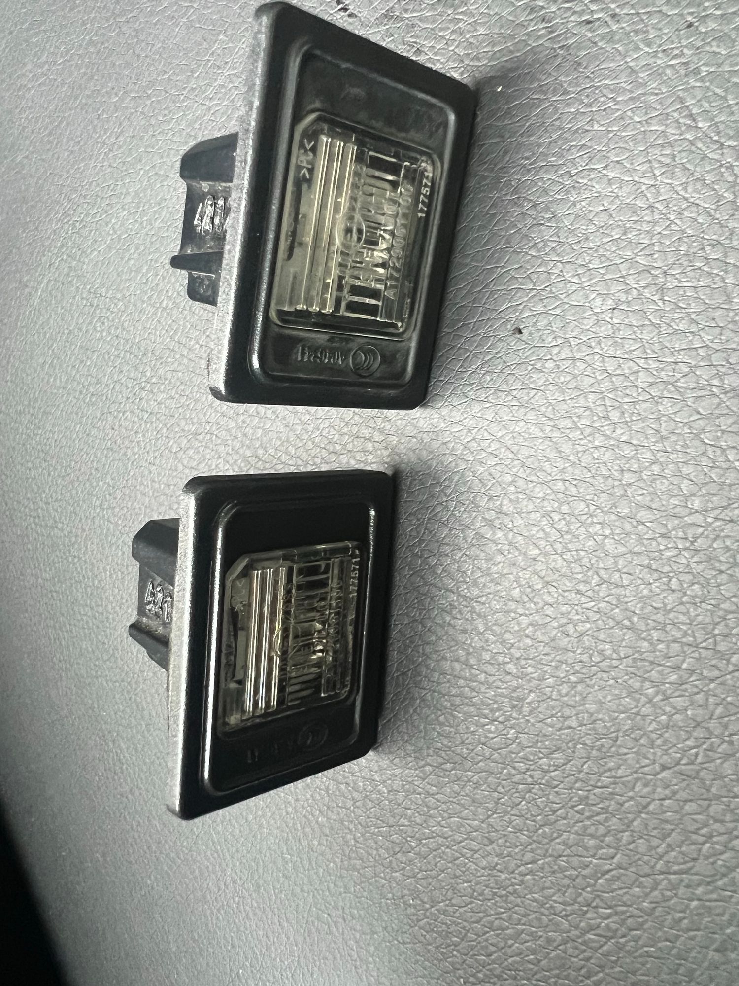 https://gcs.partsauto.market/rn-stockpro.appspot.com/thmbs/82798d1dea2c19ada63d093c70529e74/parts/9df799f7-20d0-5ad7-a3ba-67c9589d365d_b62c9fced2d94b02c4e15ae3f7098051.jpg