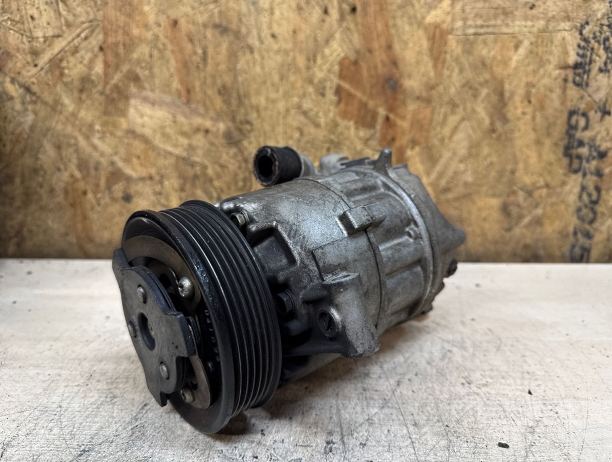 https://gcs.partsauto.market/rn-stockpro.appspot.com/thmbs/84e14ca707935ccb1ed00cae054931e6/460bf5b3f39bc4e1653e11ef093e52ee/b77fa7b4474086603521c068cb35d487.jpg