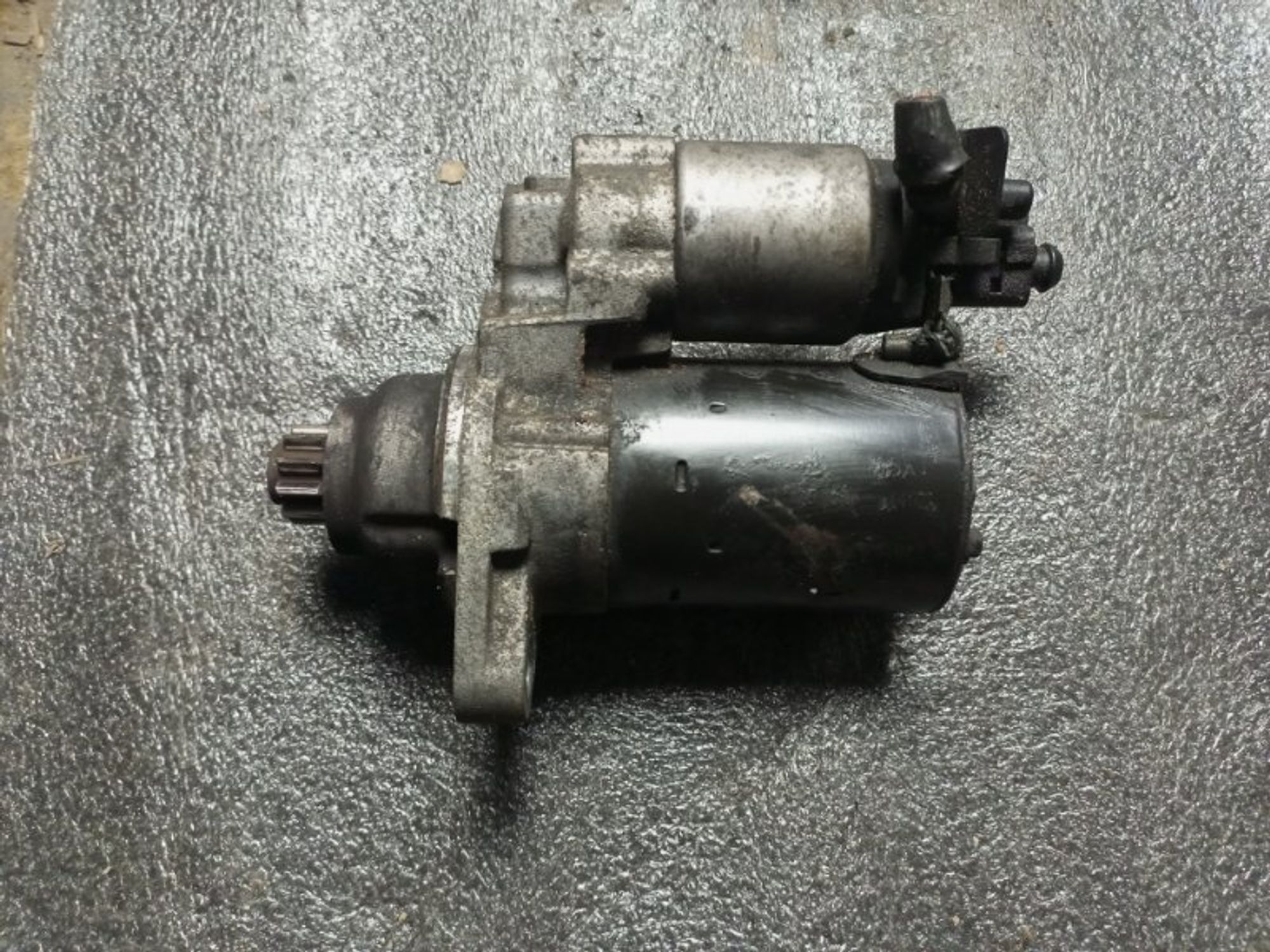 https://gcs.partsauto.market/rn-stockpro.appspot.com/thmbs/84e14ca707935ccb1ed00cae054931e6/8fc989217c878fe582a36bf4d423e9fd/26812bf29b77ce579907fbfa3c5ac068.jpg