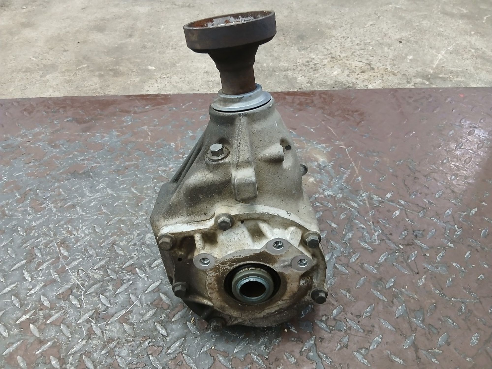 https://gcs.partsauto.market/rn-stockpro.appspot.com/thmbs/84e14ca707935ccb1ed00cae054931e6/cc99d91d603fb74036c82f59f2686c44/5a221614f89b136b65ca6a788f2c303f.jpg
