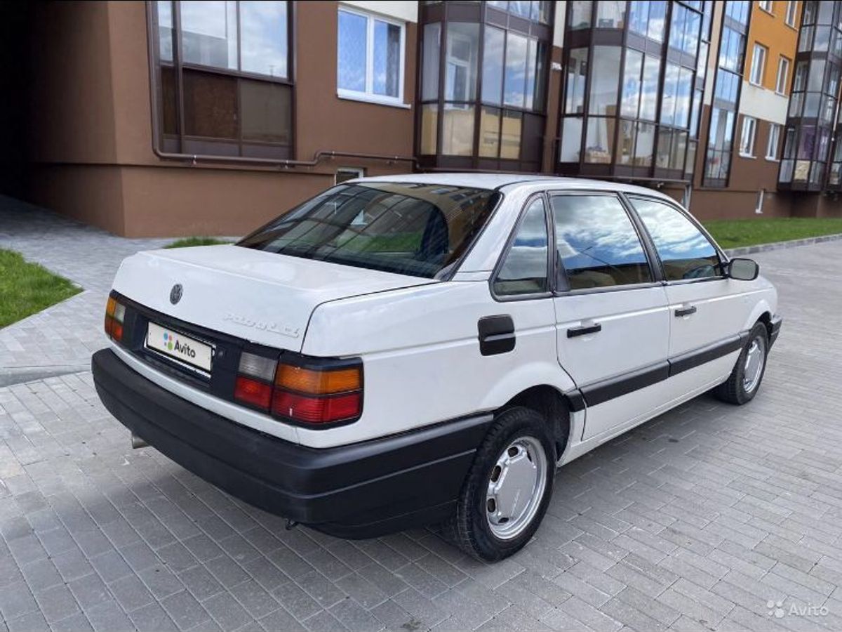 Volkswagen Passat B3 (1988—1993) 1989