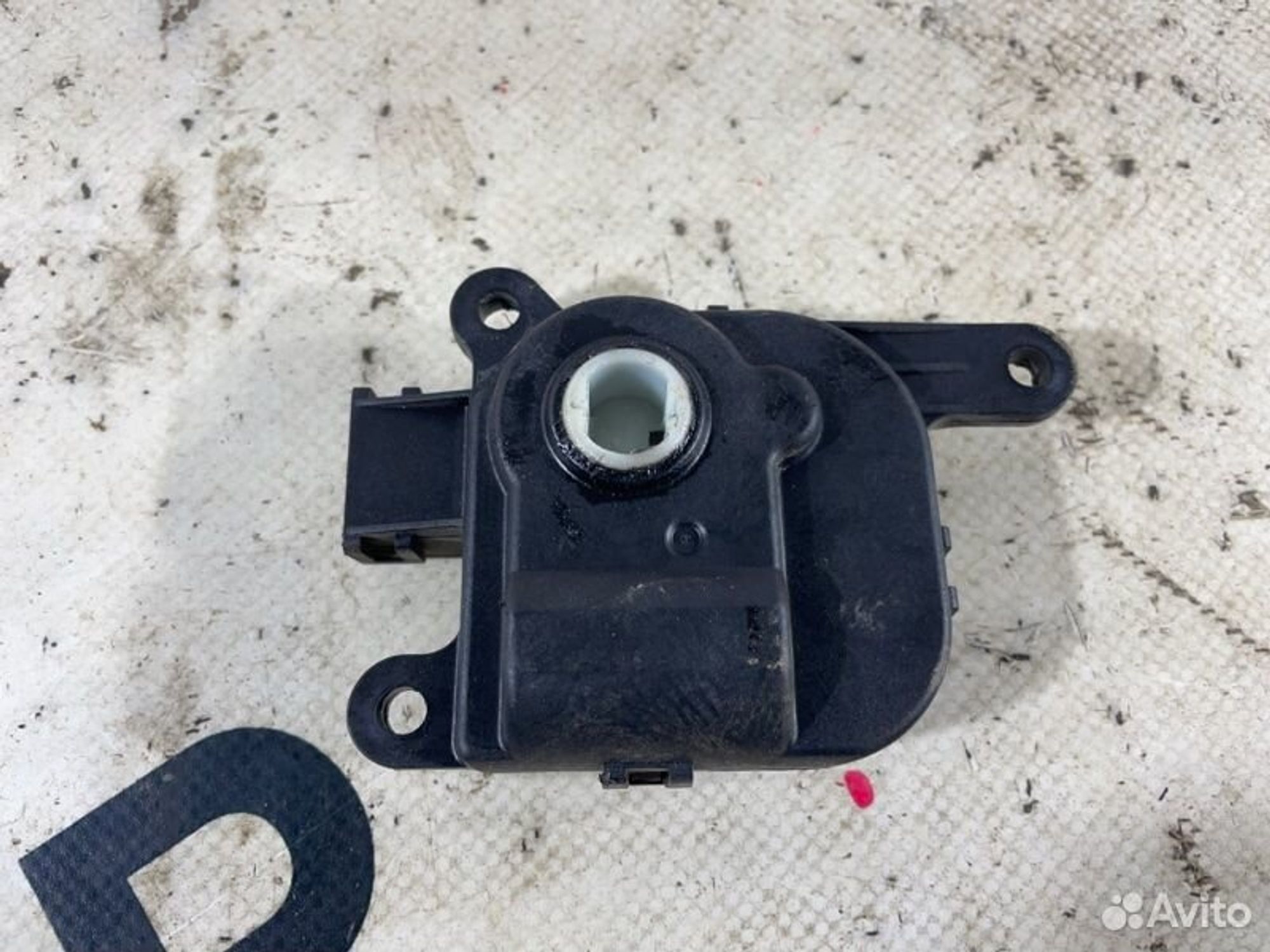 https://gcs.partsauto.market/rn-stockpro.appspot.com/thmbs/afb38d96ab8c9795ecac00e406b21163/07c26af640ff044338a7ee3f4a6ceab8/73405250f27a91dc6c0aaaa4ef1284d0.jpg