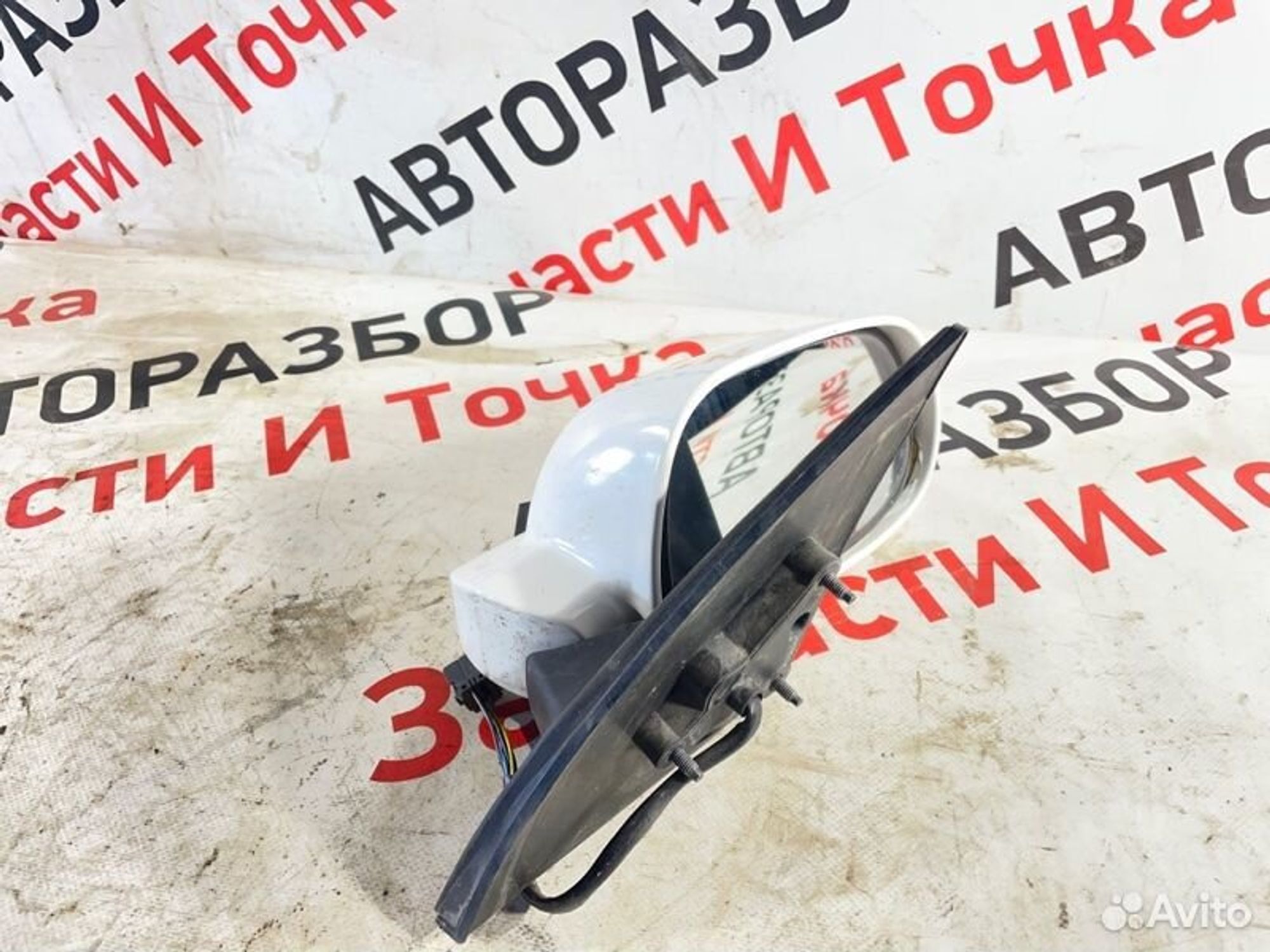 Зеркало заднего вида боковое правое Geely Emgrand
