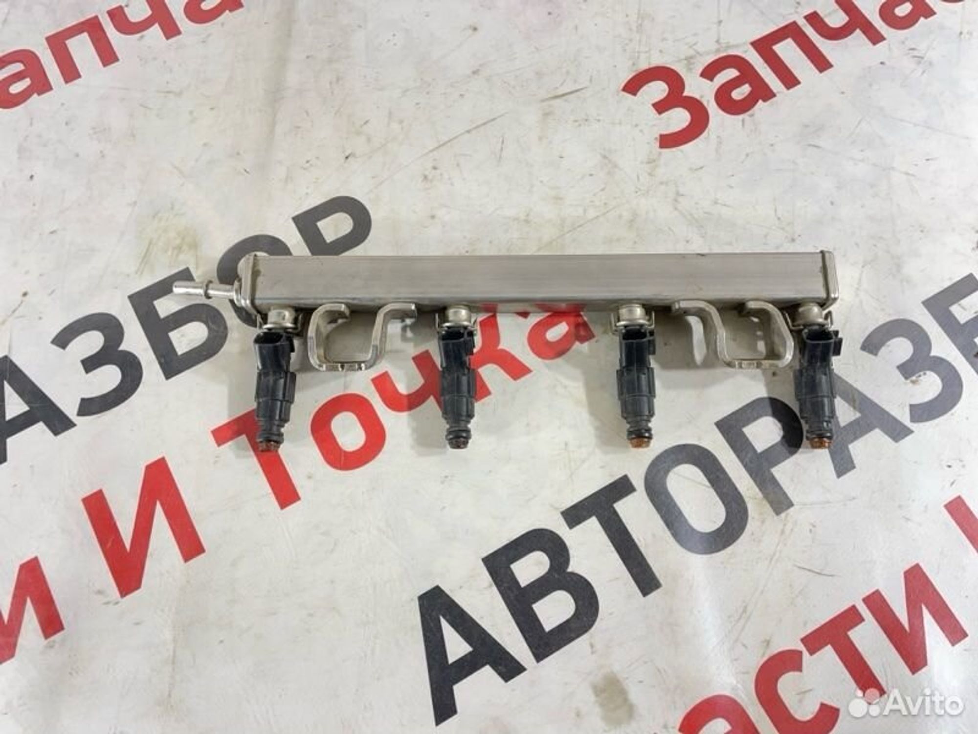 Топливная рейка Ford C-Max C214 2.0L MI4 2006