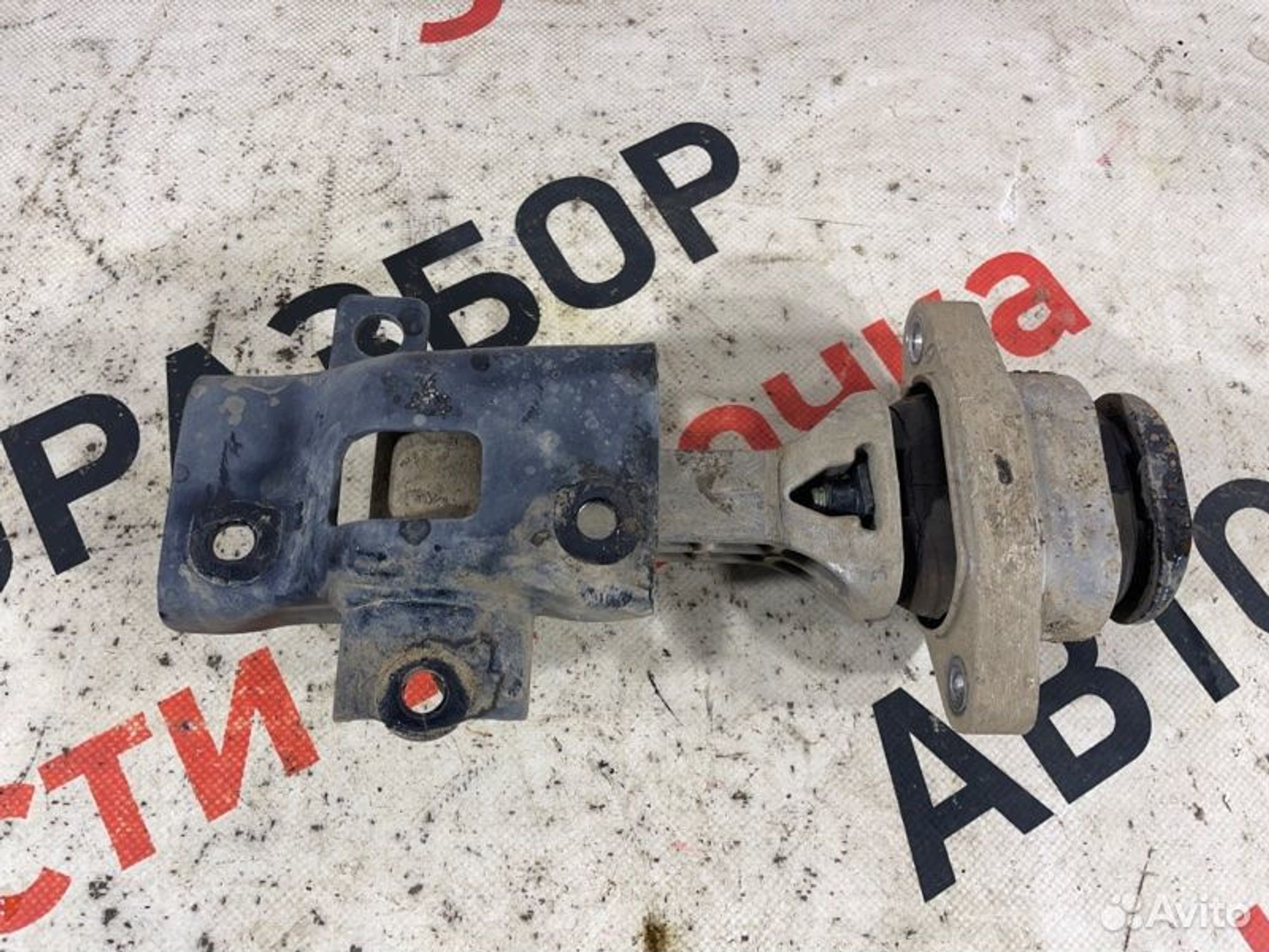 https://gcs.partsauto.market/rn-stockpro.appspot.com/thmbs/afb38d96ab8c9795ecac00e406b21163/2c1cd08afba9c4bc24bc3bad3bb3796b/1798b987e17be29e2fb15651c99d2a59.jpg