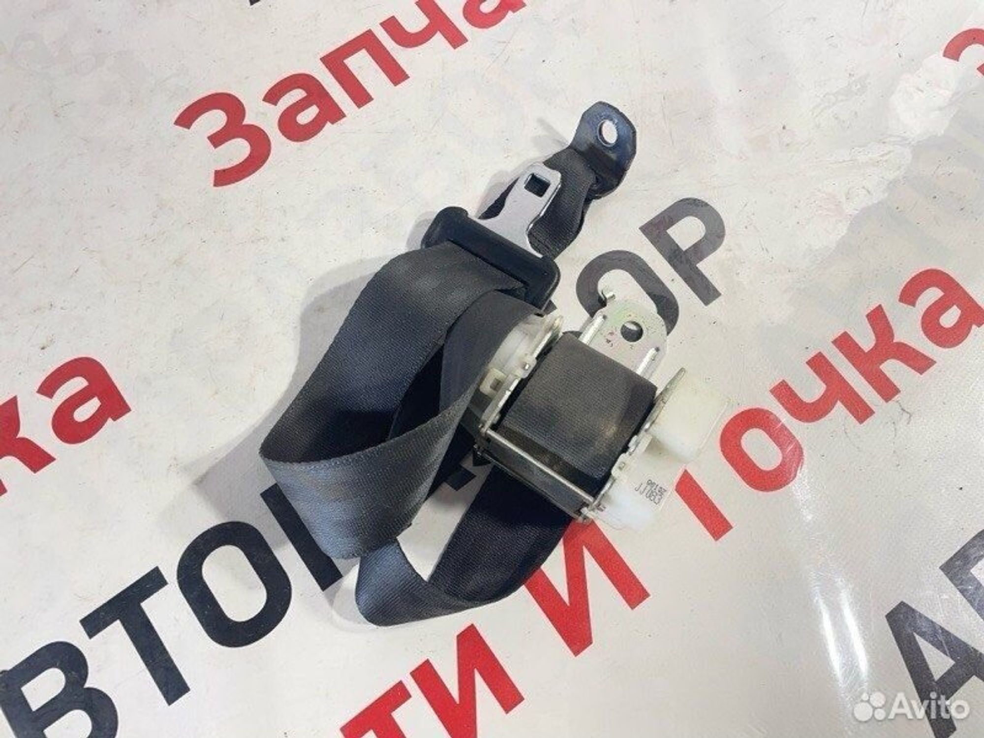 Ремень безопасности задний левый Mitsubishi Lancer