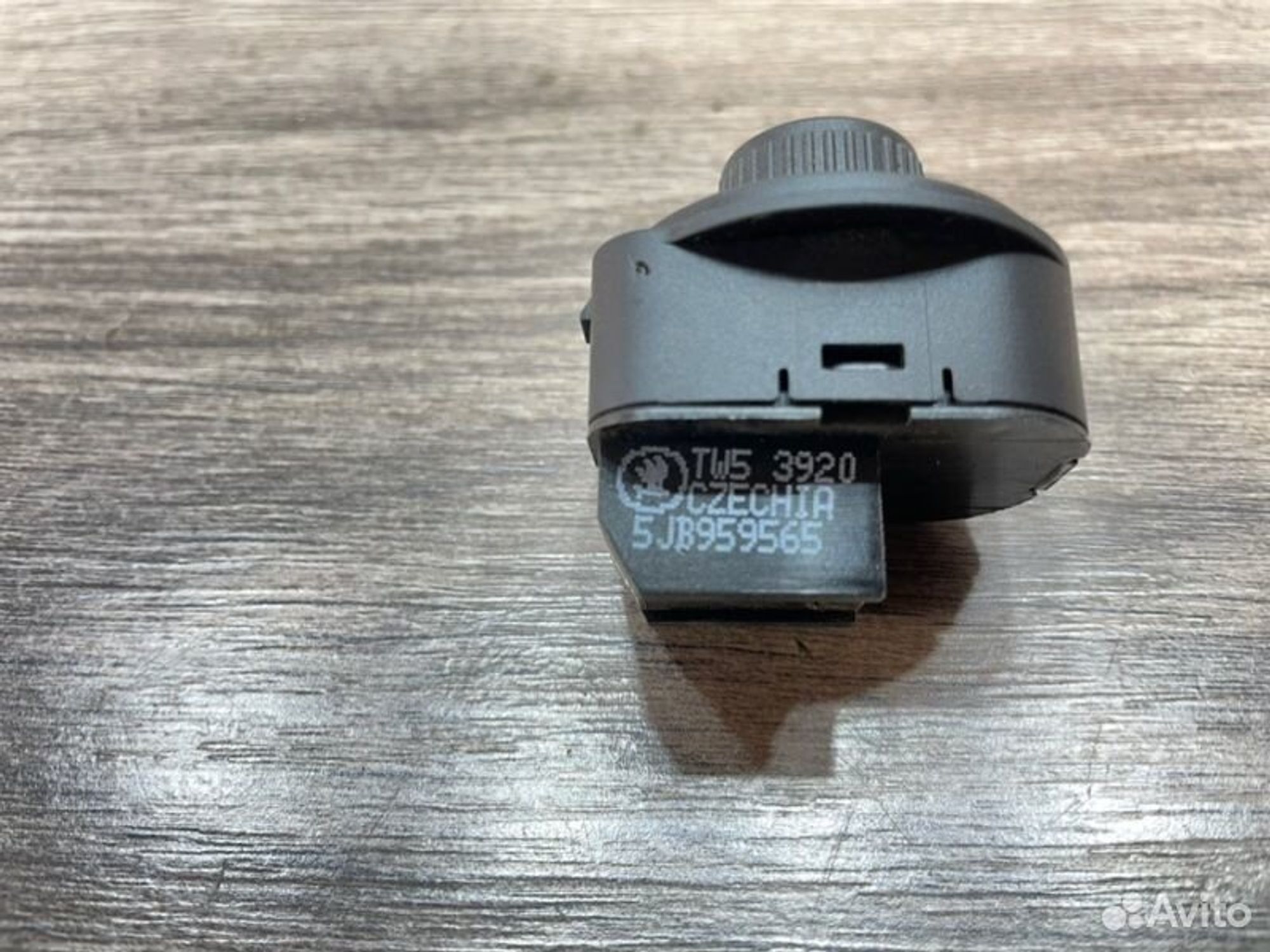 https://gcs.partsauto.market/rn-stockpro.appspot.com/thmbs/afb38d96ab8c9795ecac00e406b21163/3182a98d167827f7fd28f113af9d12f6/64d771356034dbb05c44dace122dbe98.jpg