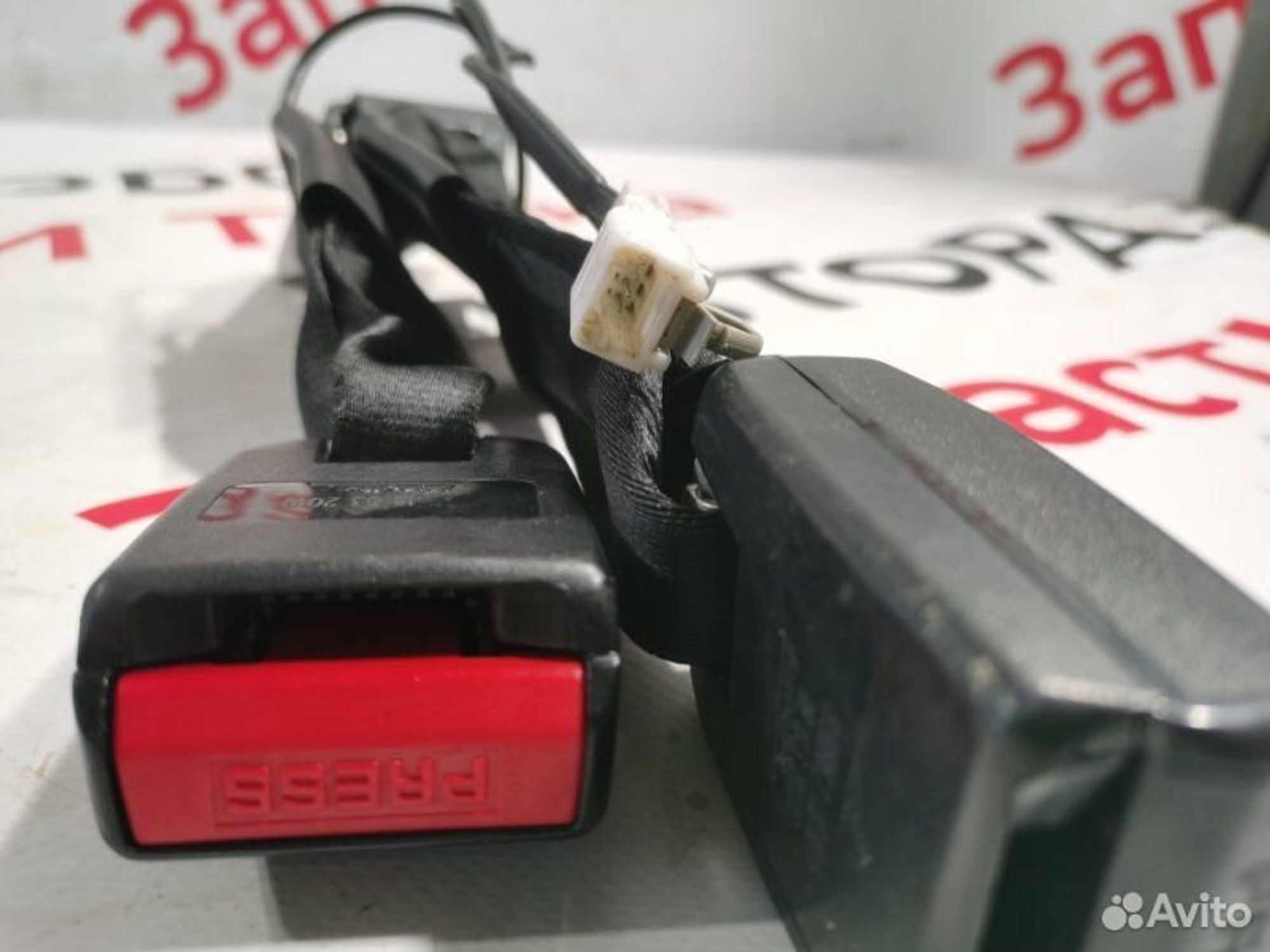 https://gcs.partsauto.market/rn-stockpro.appspot.com/thmbs/afb38d96ab8c9795ecac00e406b21163/4347d92d551ad8bd306445e56c245e7a/b36f2ae53fcc367390d901ecbcc32794.jpg