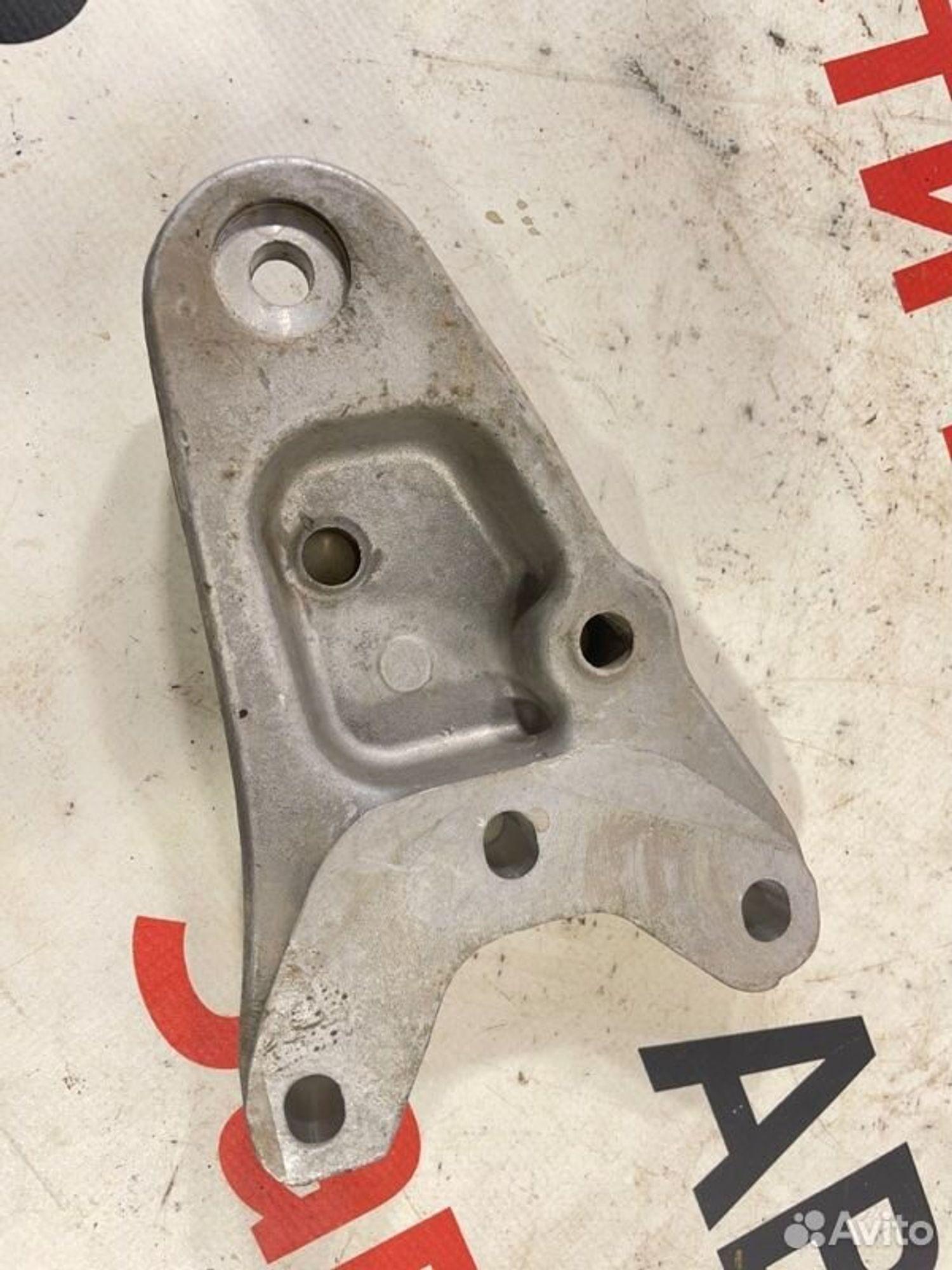 https://gcs.partsauto.market/rn-stockpro.appspot.com/thmbs/afb38d96ab8c9795ecac00e406b21163/4996579594d28f17b67103519e4359f2/90c2f0d8a9e84791905eced7c20f71f2.jpg
