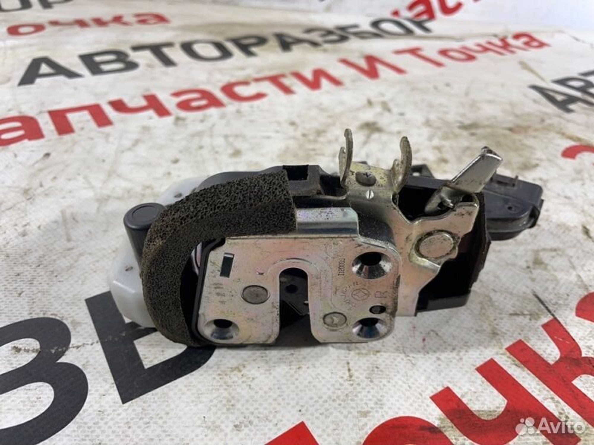 https://gcs.partsauto.market/rn-stockpro.appspot.com/thmbs/afb38d96ab8c9795ecac00e406b21163/4b08a3ba4d44fe51ed56a578cafa5ebd/ee7f0f4cf752ec246df7ba75c63c2dd9.jpg