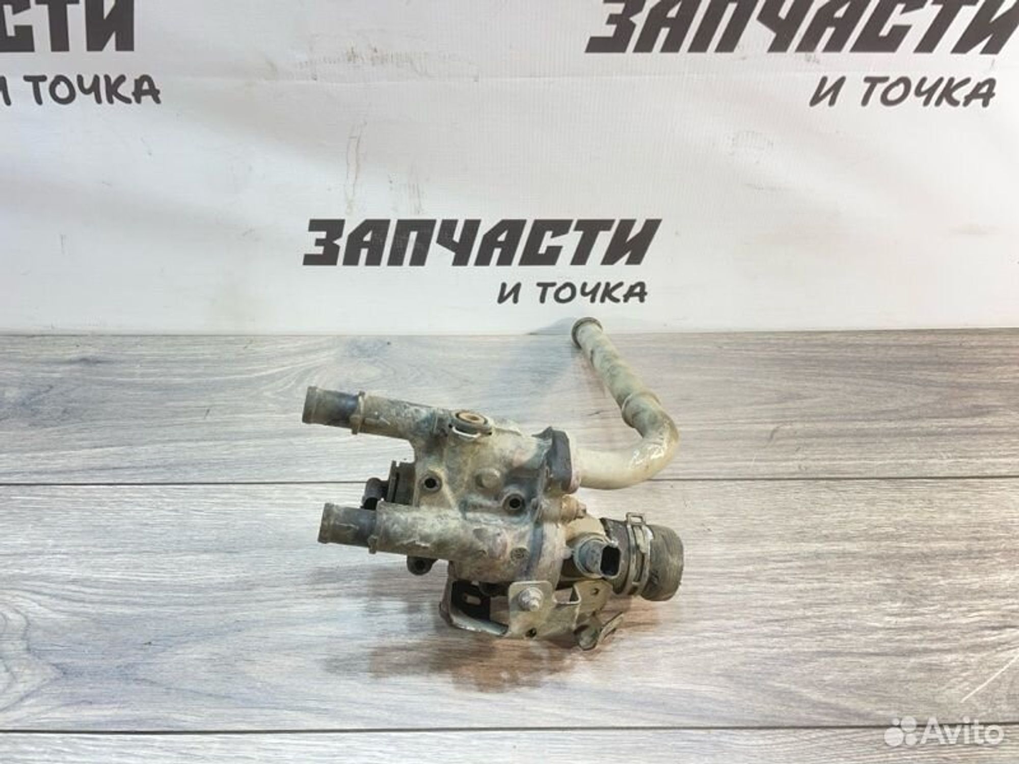 Корпус термостата Opel Astra H седан Z16XER 2008