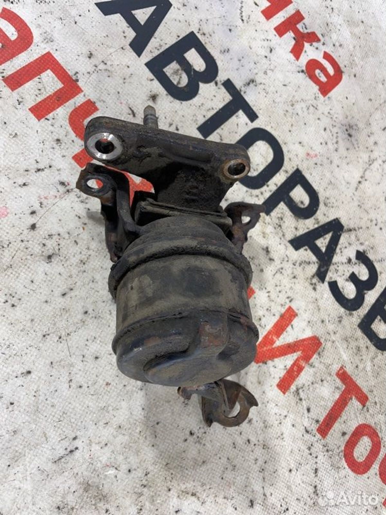 https://gcs.partsauto.market/rn-stockpro.appspot.com/thmbs/afb38d96ab8c9795ecac00e406b21163/58e0d231592358b00e5130e498197fd0/db709ad7e30291559d33727682ac368f.jpg