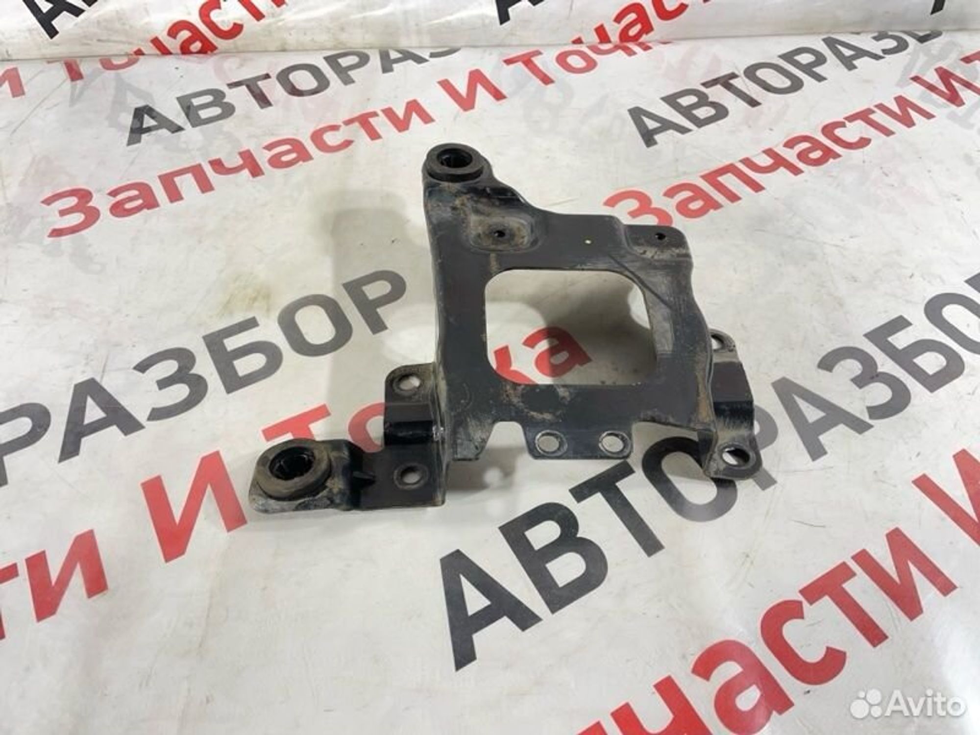 Подставка под аккумулятор Ford C-Max C214 2.0L MI4