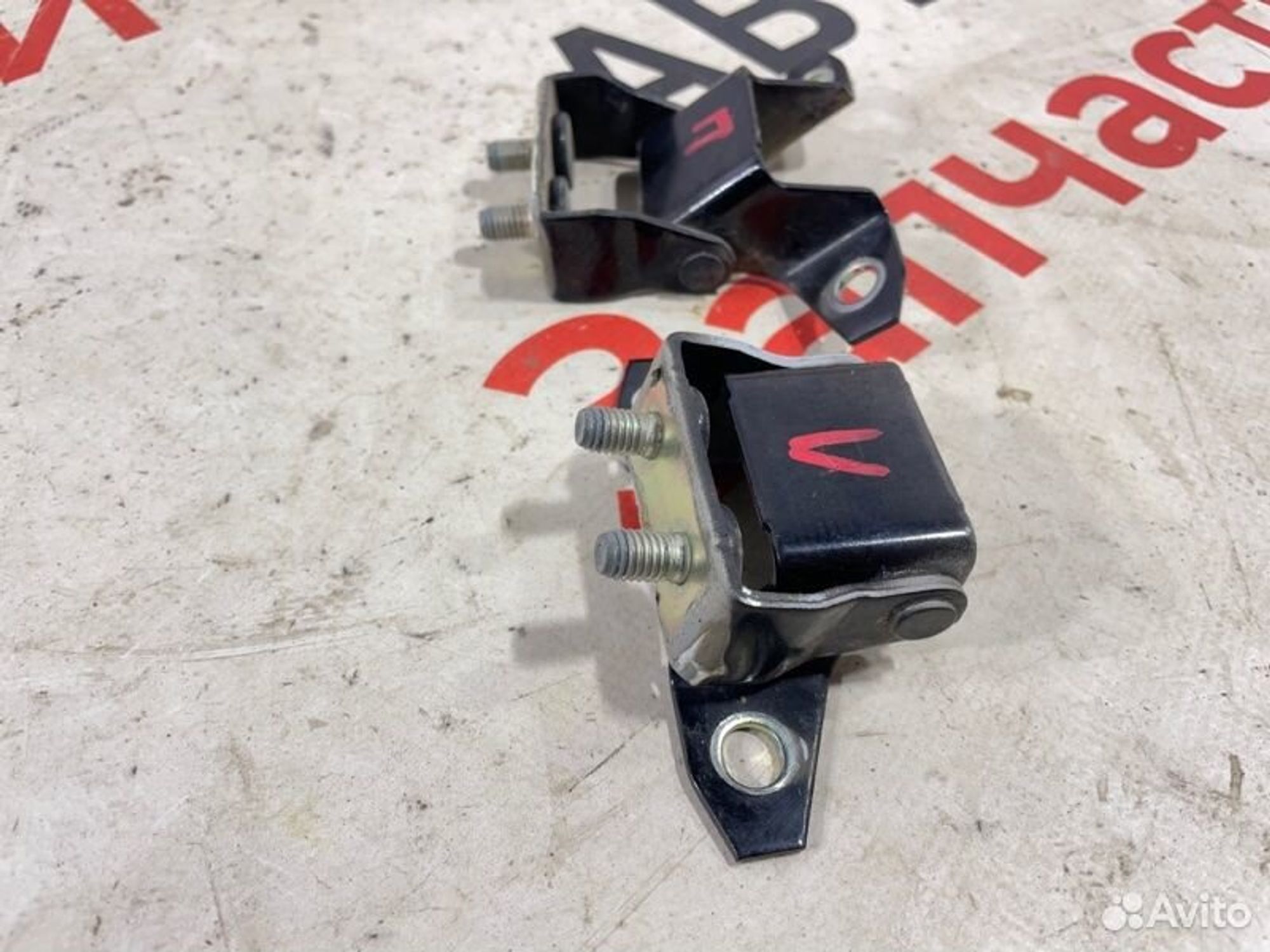 https://gcs.partsauto.market/rn-stockpro.appspot.com/thmbs/afb38d96ab8c9795ecac00e406b21163/6158173b31763482b2e7b0f21661d46b/56d0ba9194190e1172274ebbcfdea4f8.jpg