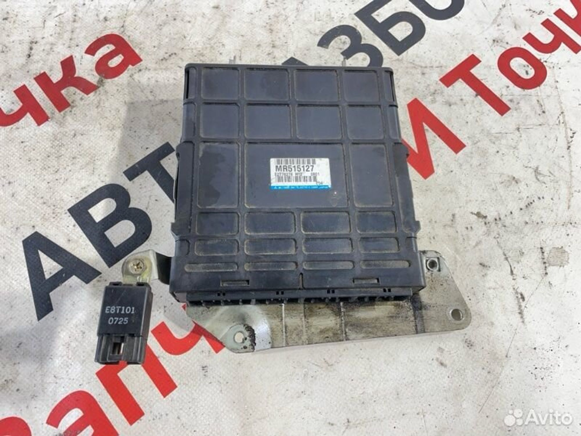 Блок управления Mitsubishi Pajero V75W 6G74 2001