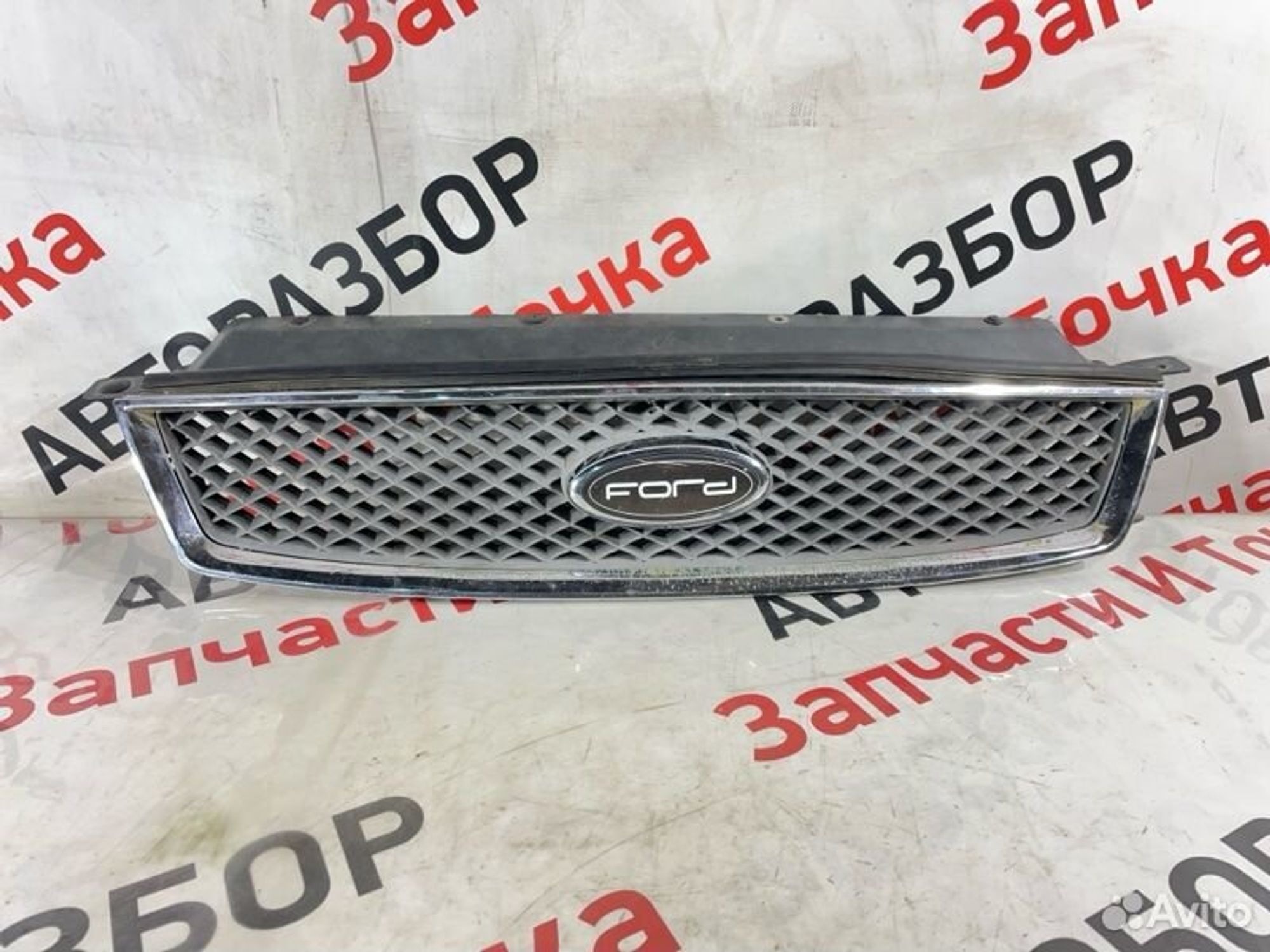Решетка радиатора Ford C-Max C214 2.0L MI4 2006