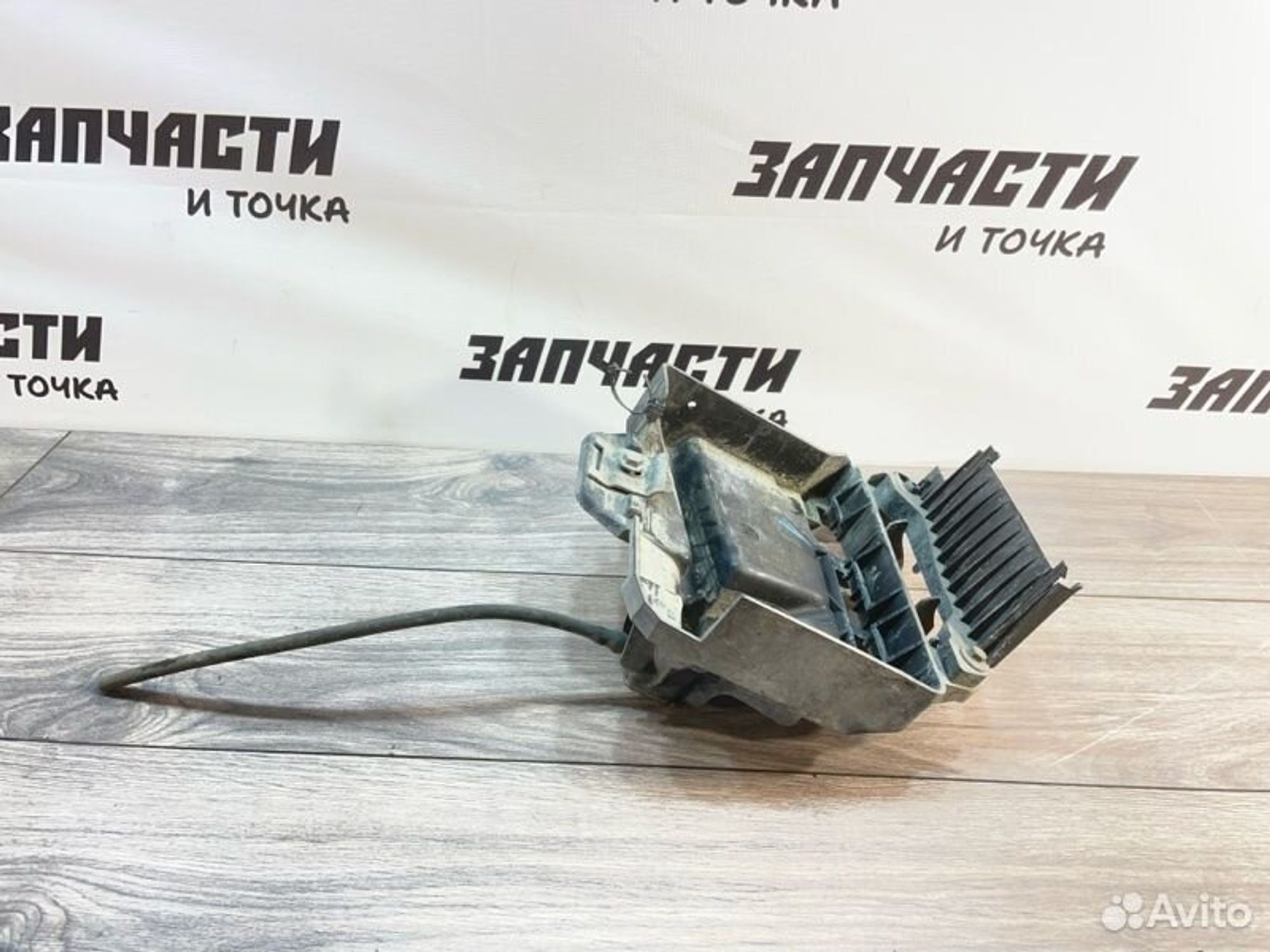 Подставка под аккумулятор Volkswagen Polo седан