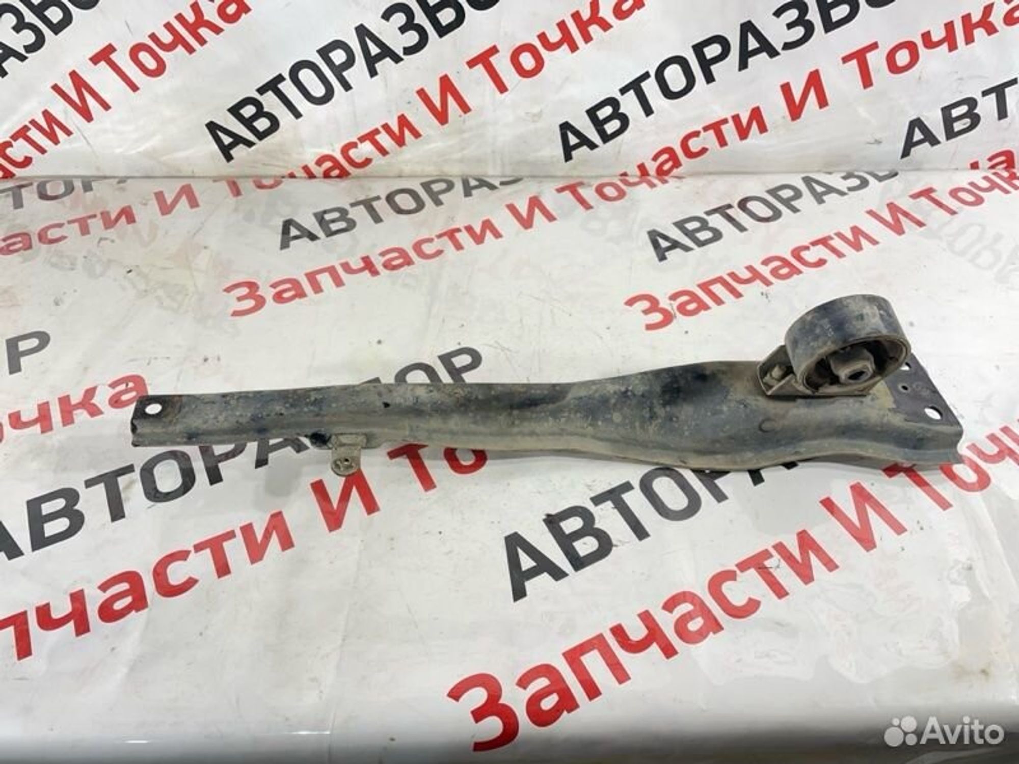 Балка под кпп Mitsubishi Lancer седан 2.0 CY4A
