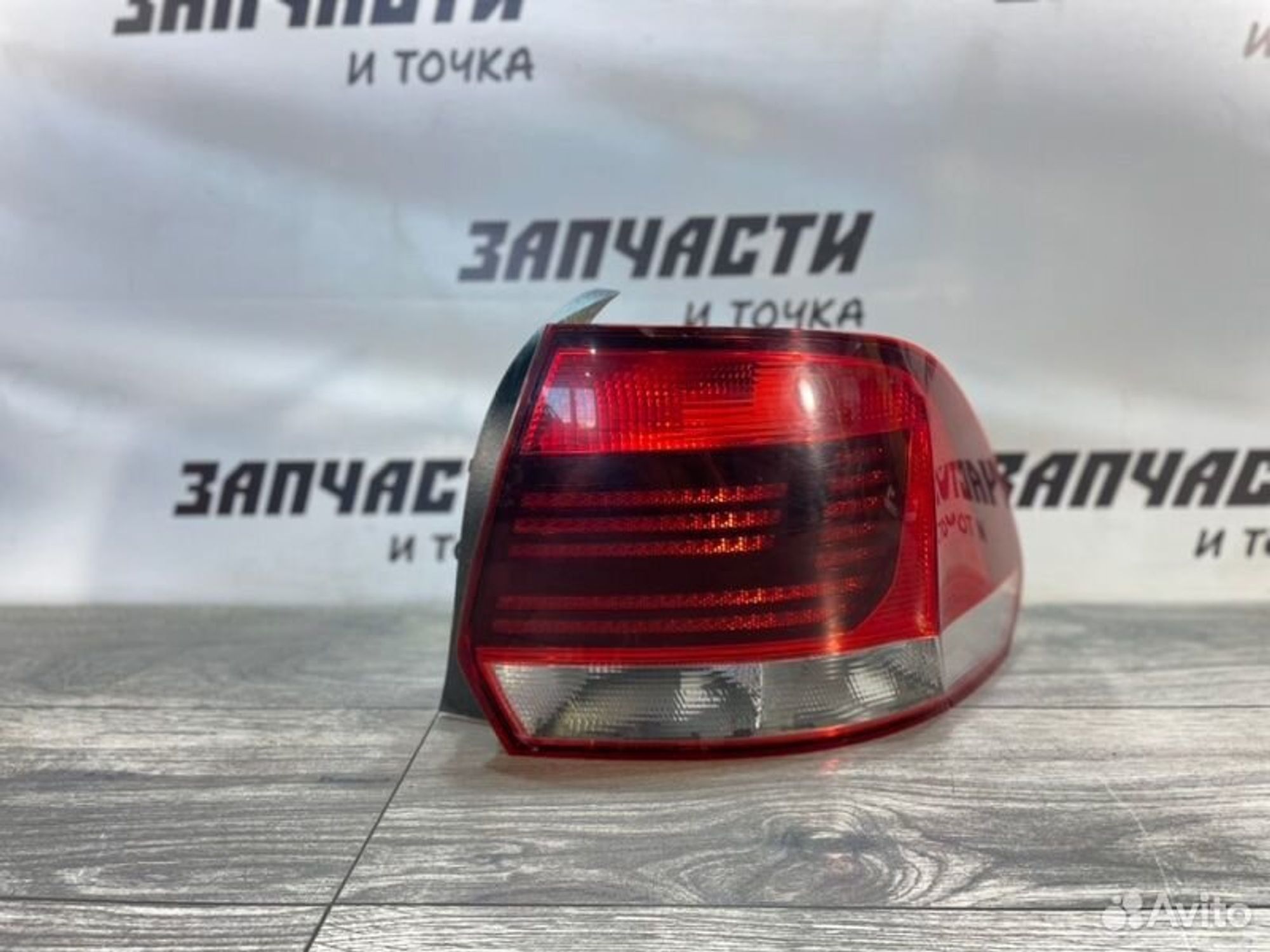 Фонарь задний правый Volkswagen Polo седан cwva