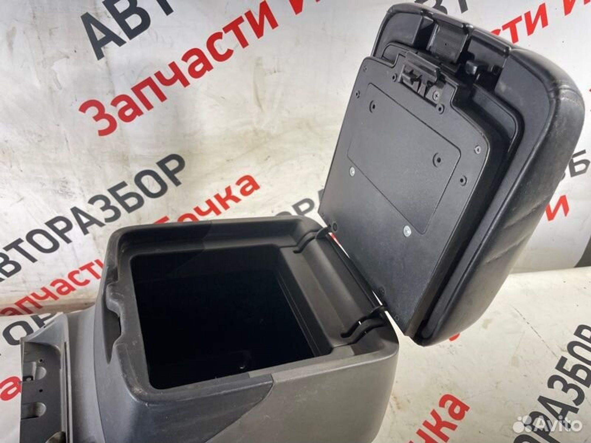 https://gcs.partsauto.market/rn-stockpro.appspot.com/thmbs/afb38d96ab8c9795ecac00e406b21163/a433742dc99409fbf9bff4247ec621e0/52bf9b78779a9e1548818d8926b4d6f7.jpg