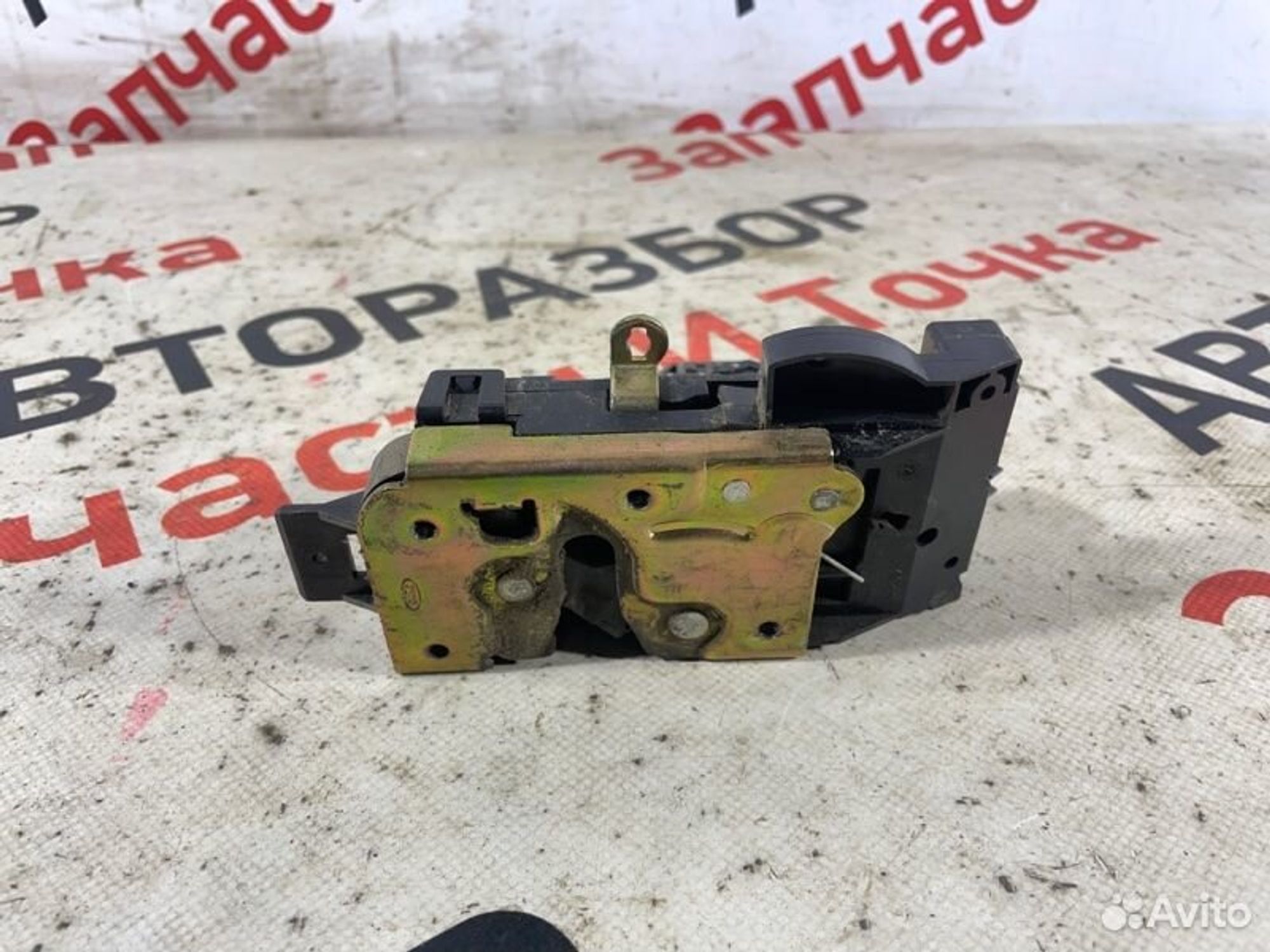 https://gcs.partsauto.market/rn-stockpro.appspot.com/thmbs/afb38d96ab8c9795ecac00e406b21163/b137ff2abf51e6302f5e24409de37f8f/bf54a6f9700b5b40d8ba26dd61df334e.jpg