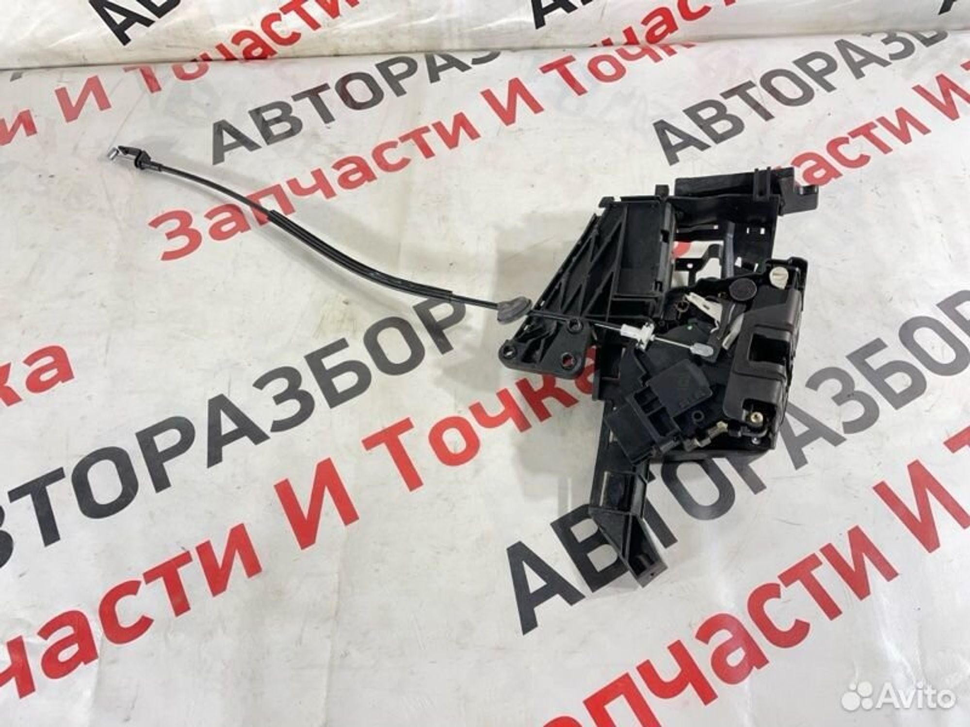 Замок боковой двери задний правый Ford C-Max C214